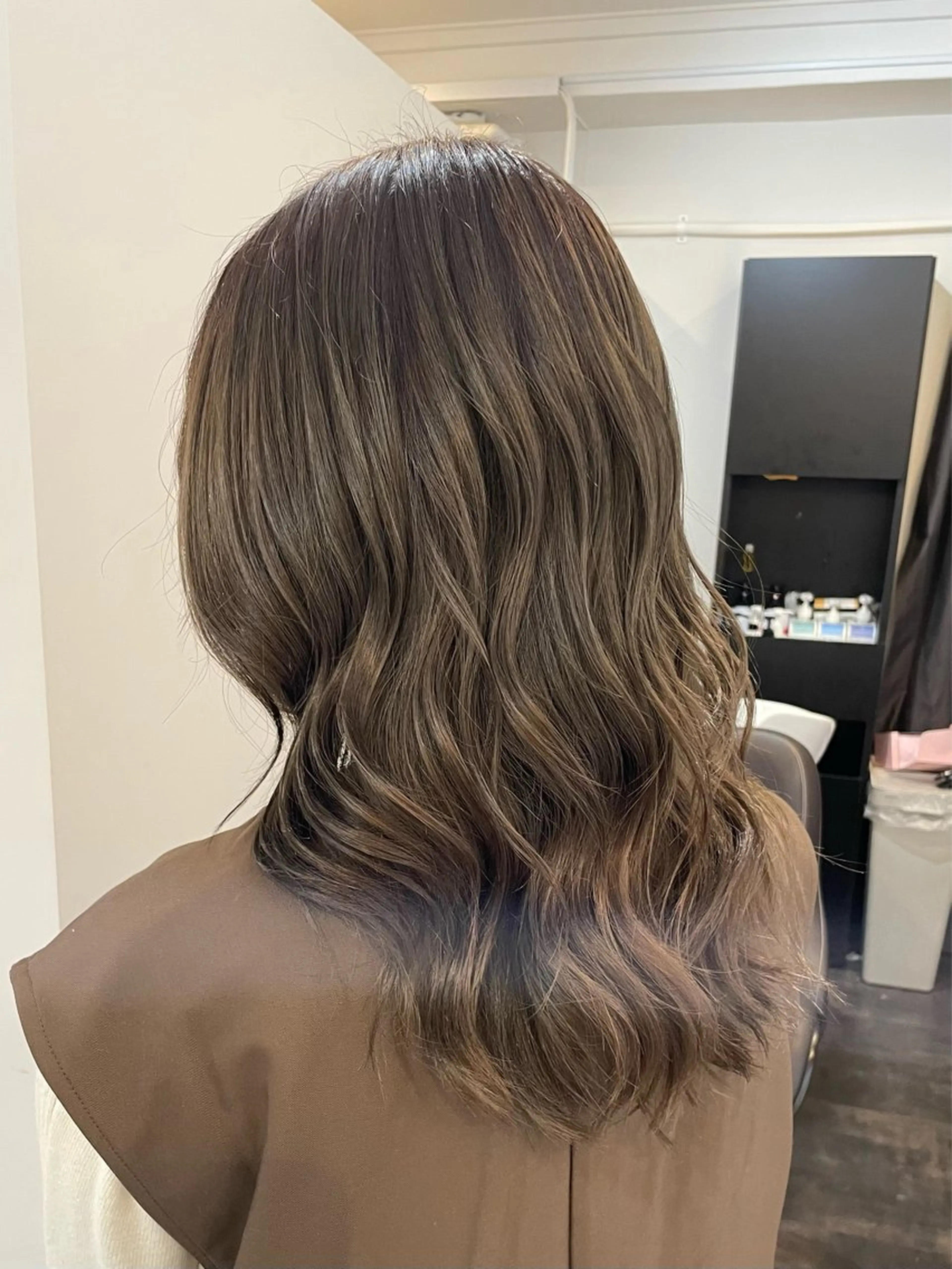 セミロング カラー 💚色落ちまで可愛い 髪質改善カラーゆうまのヘアスタイル