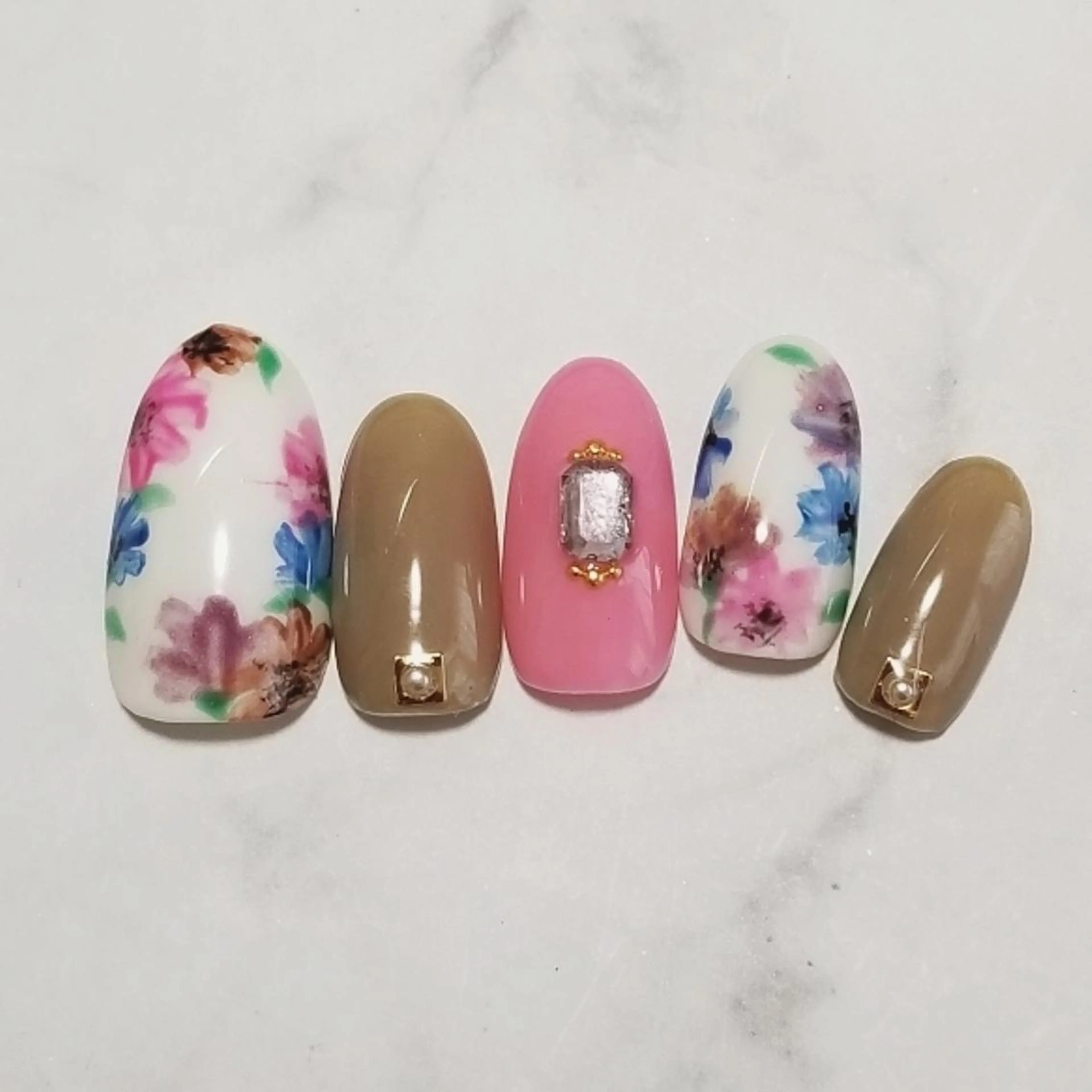 ネイル フラワーネイル 博多ネイル ｍｉｍｉのネイルデザイン