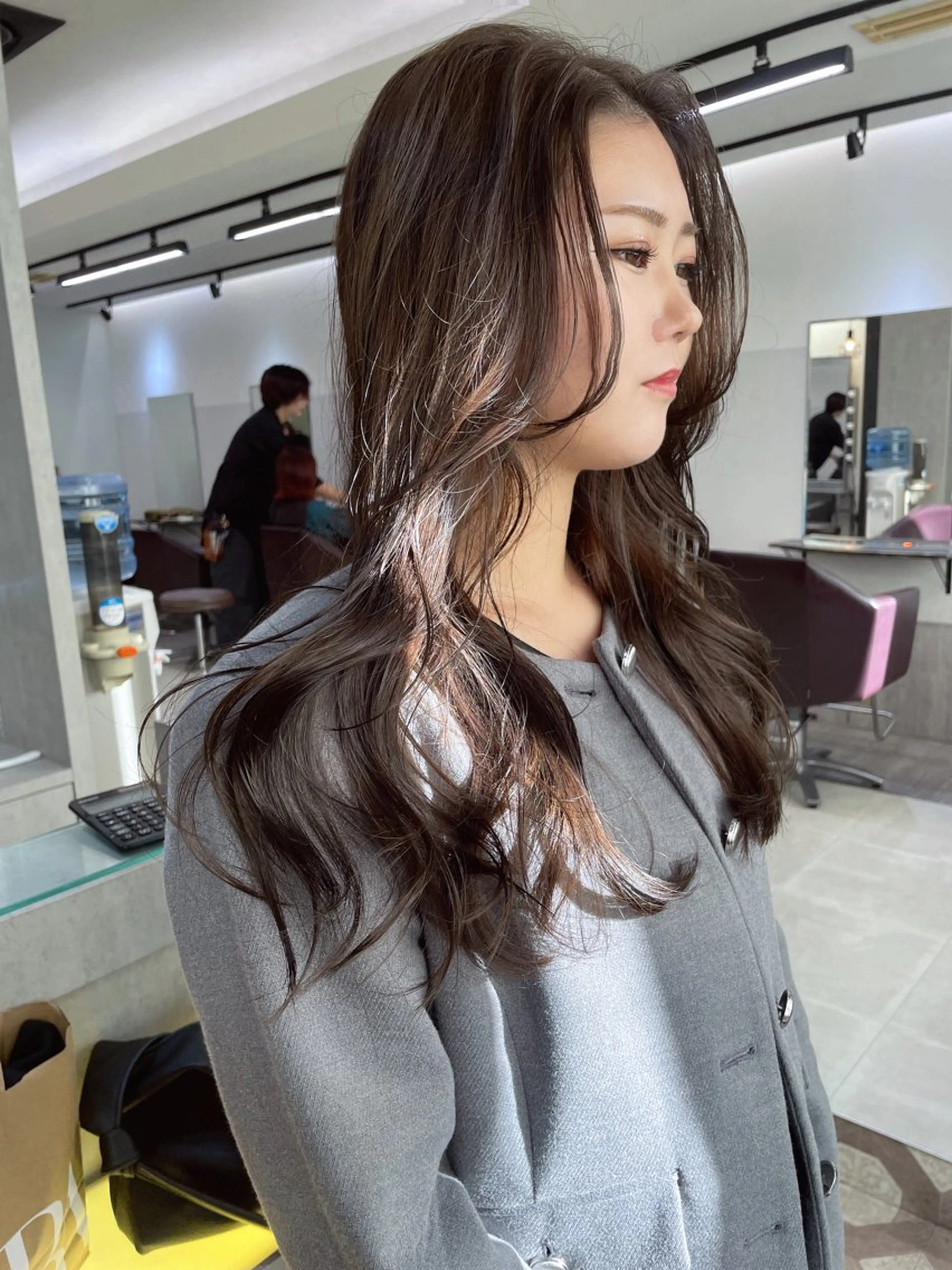 ロング カラー グレージュ レイヤーカット AIRI layer cut hairのヘアスタイル