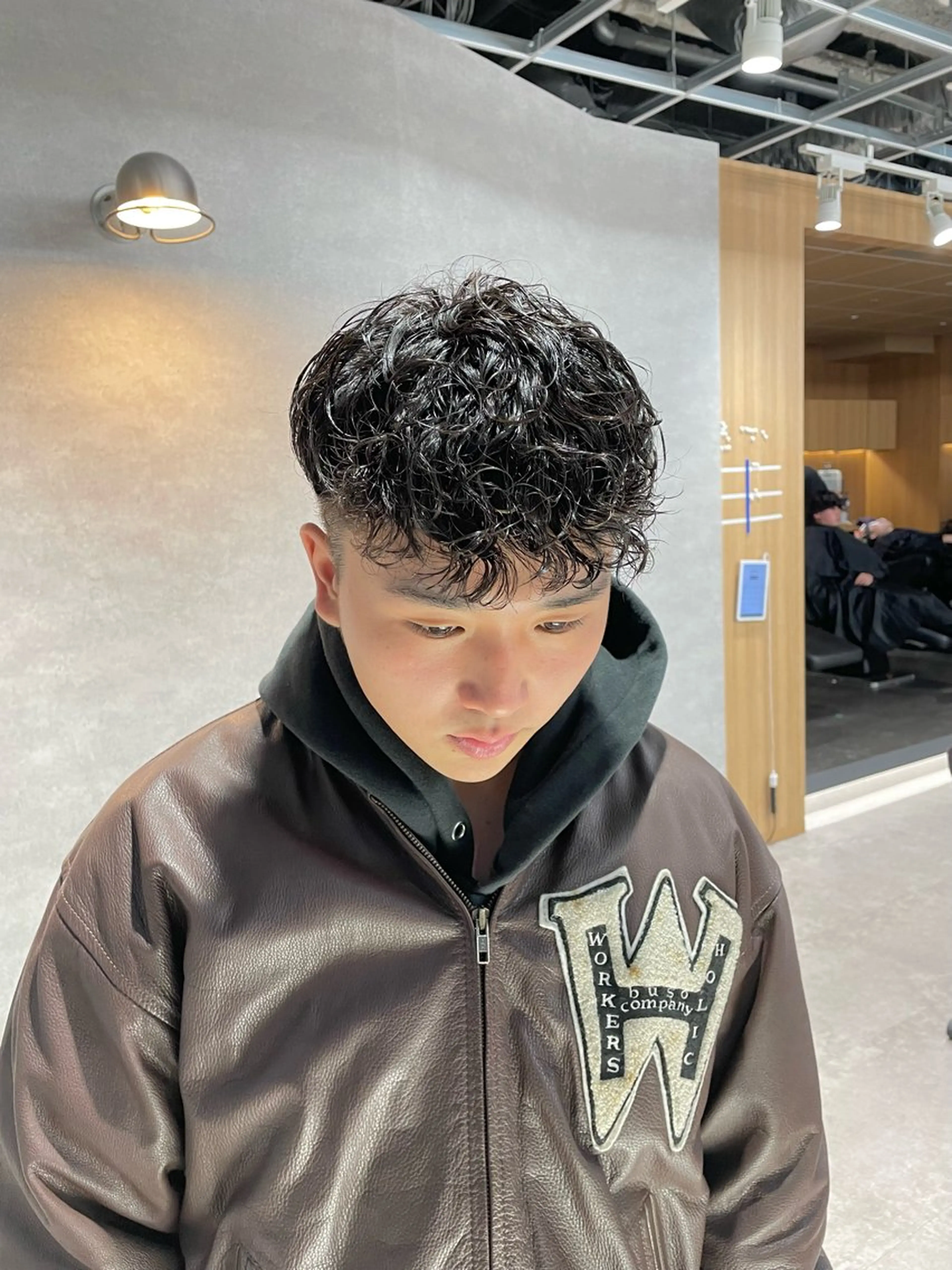 ショート メンズ スペインカール 垢抜けハイトーン☀/ 笑顔の美容師/しゅんのヘアスタイル