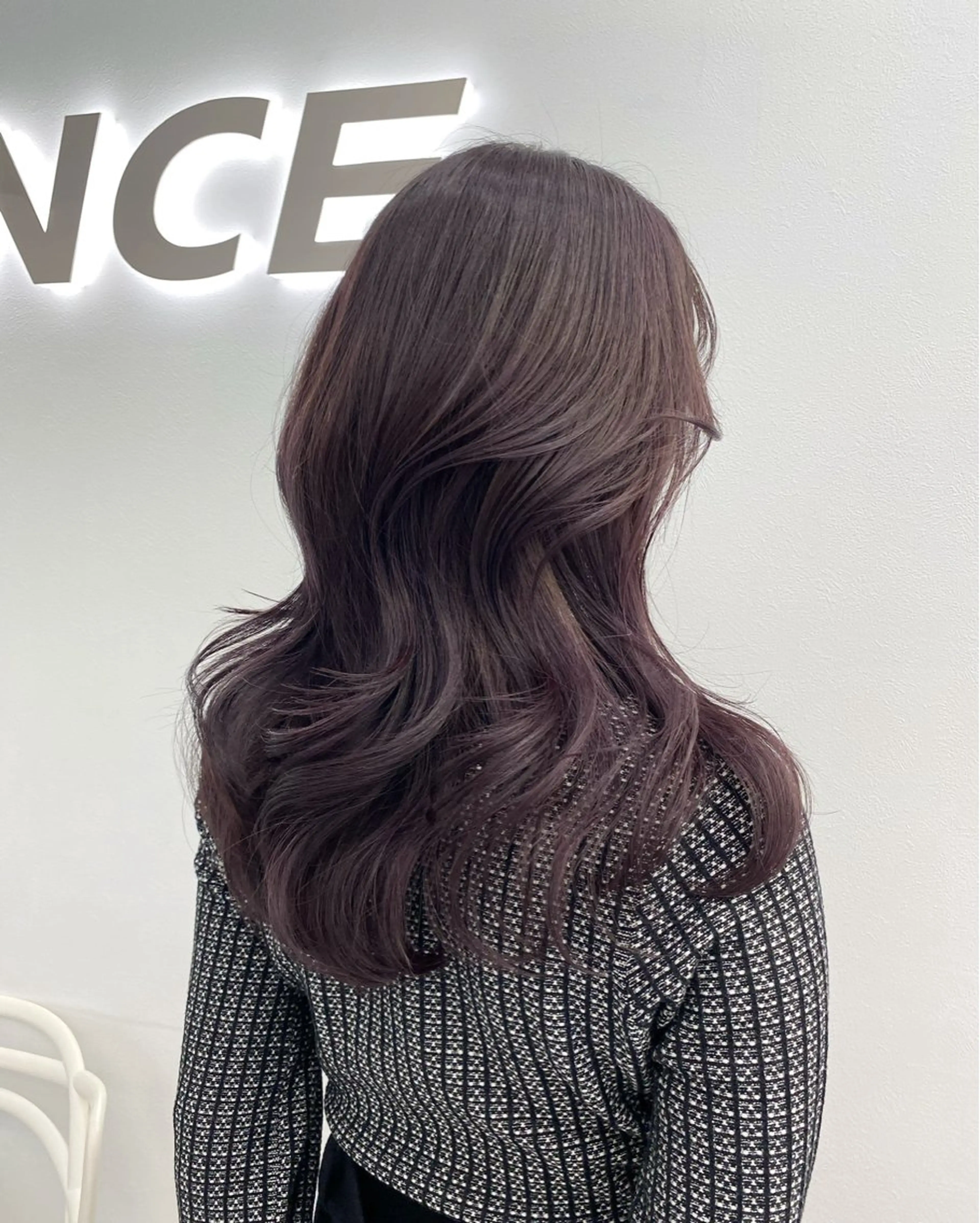 ロング カラー ヘアカラー 上品モテヘア🩶 karen🩶のヘアスタイル