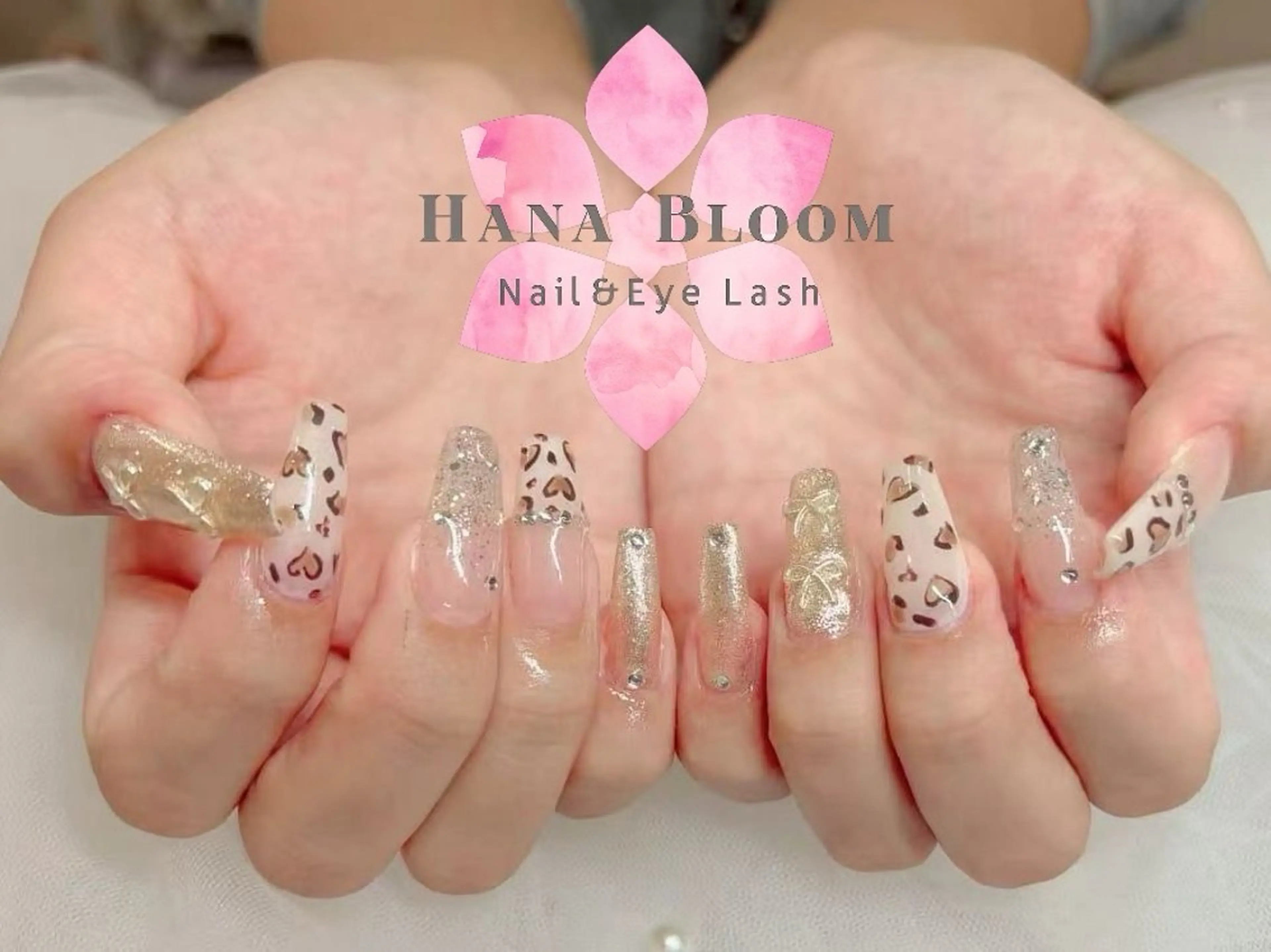 ネイル フレンチネイル ジェルネイル グラデーション ラメ(グリッター) マグネットネイル ハンドネイル ハンドケア Hana Bloom Nail Salonのネイルデザイン