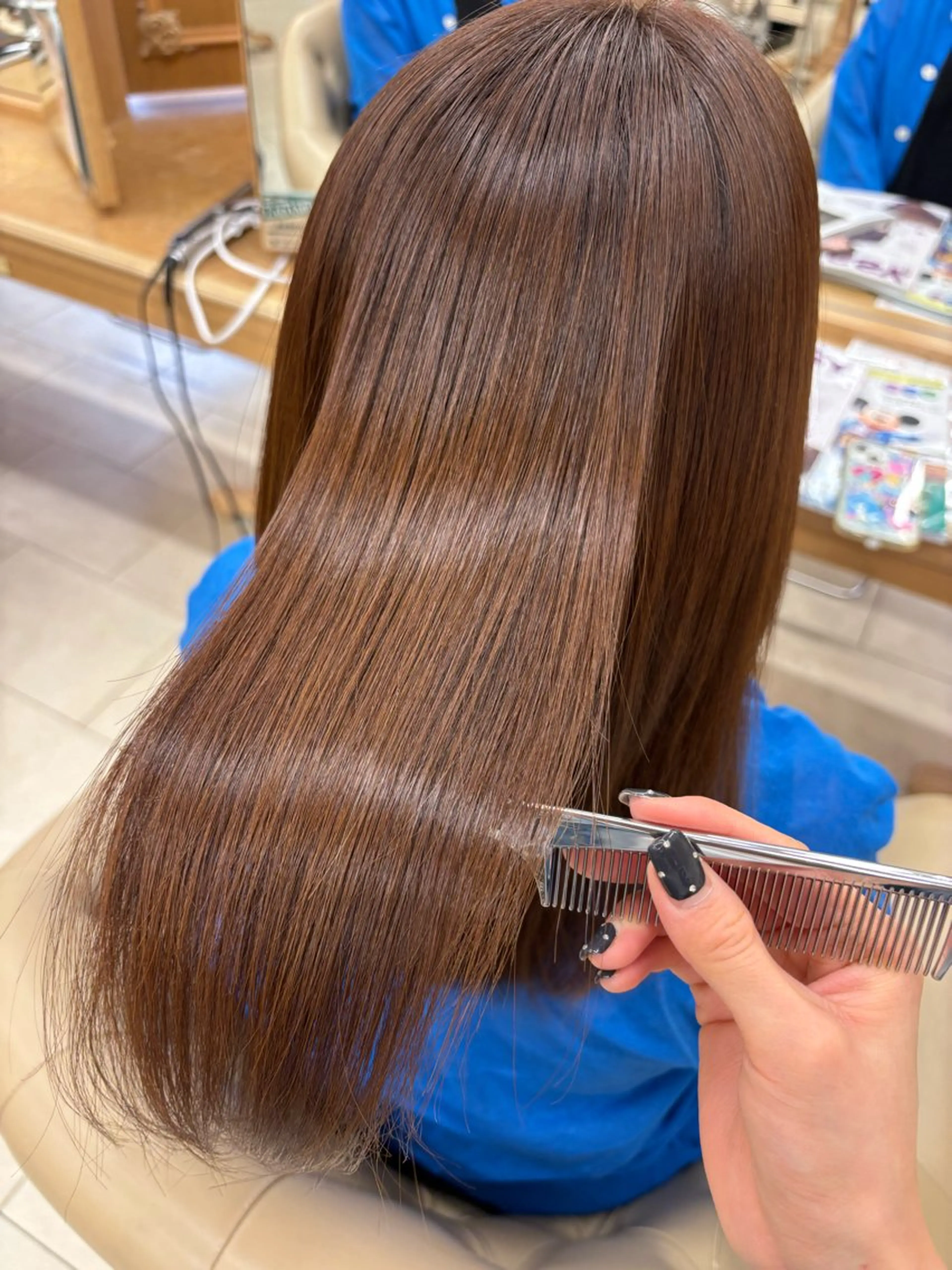 セミロング 縮毛矯正 松岡 ひなののヘアスタイル