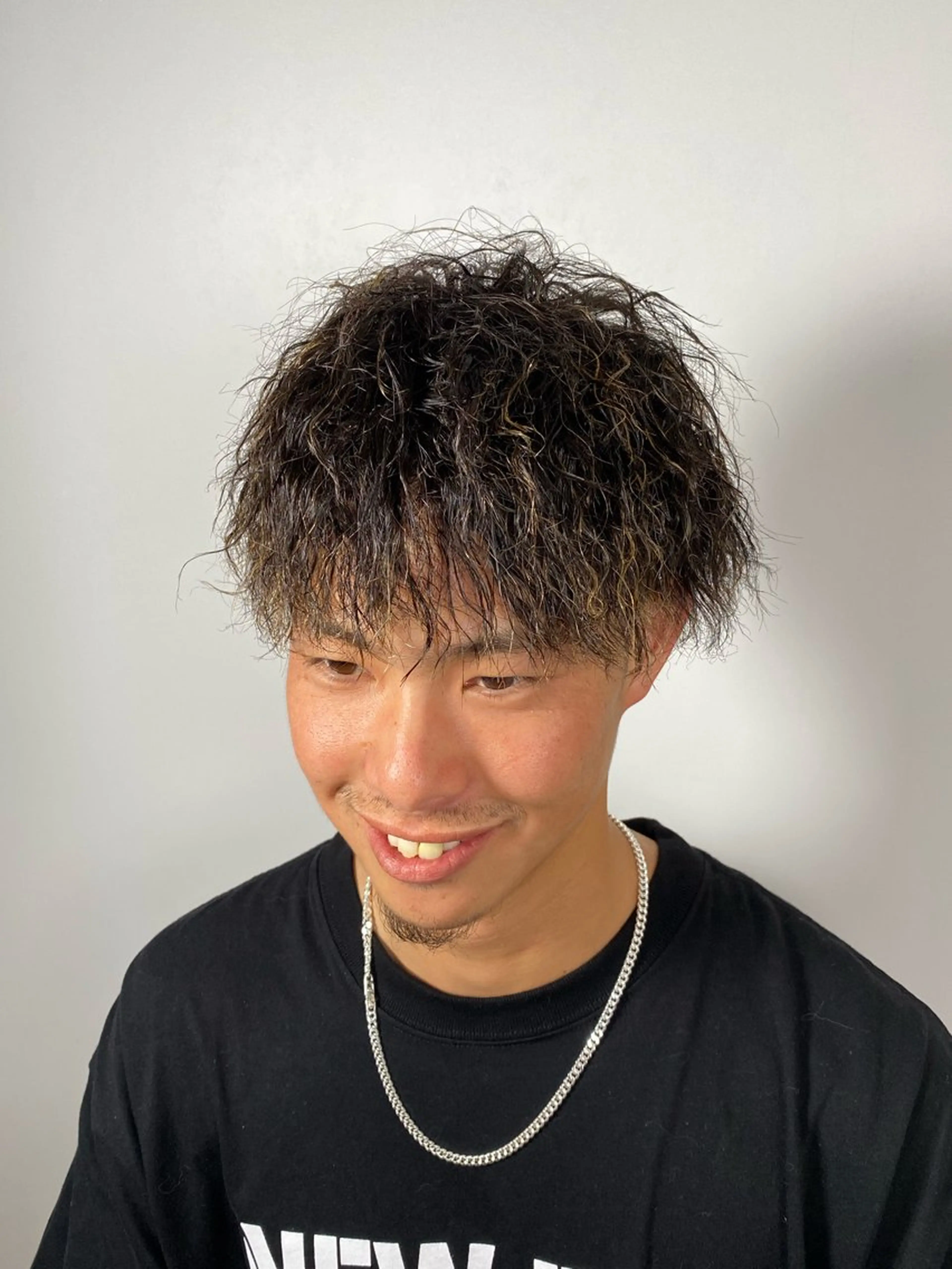 メンズ カット パーマ 中家 碧惟のヘアスタイル
