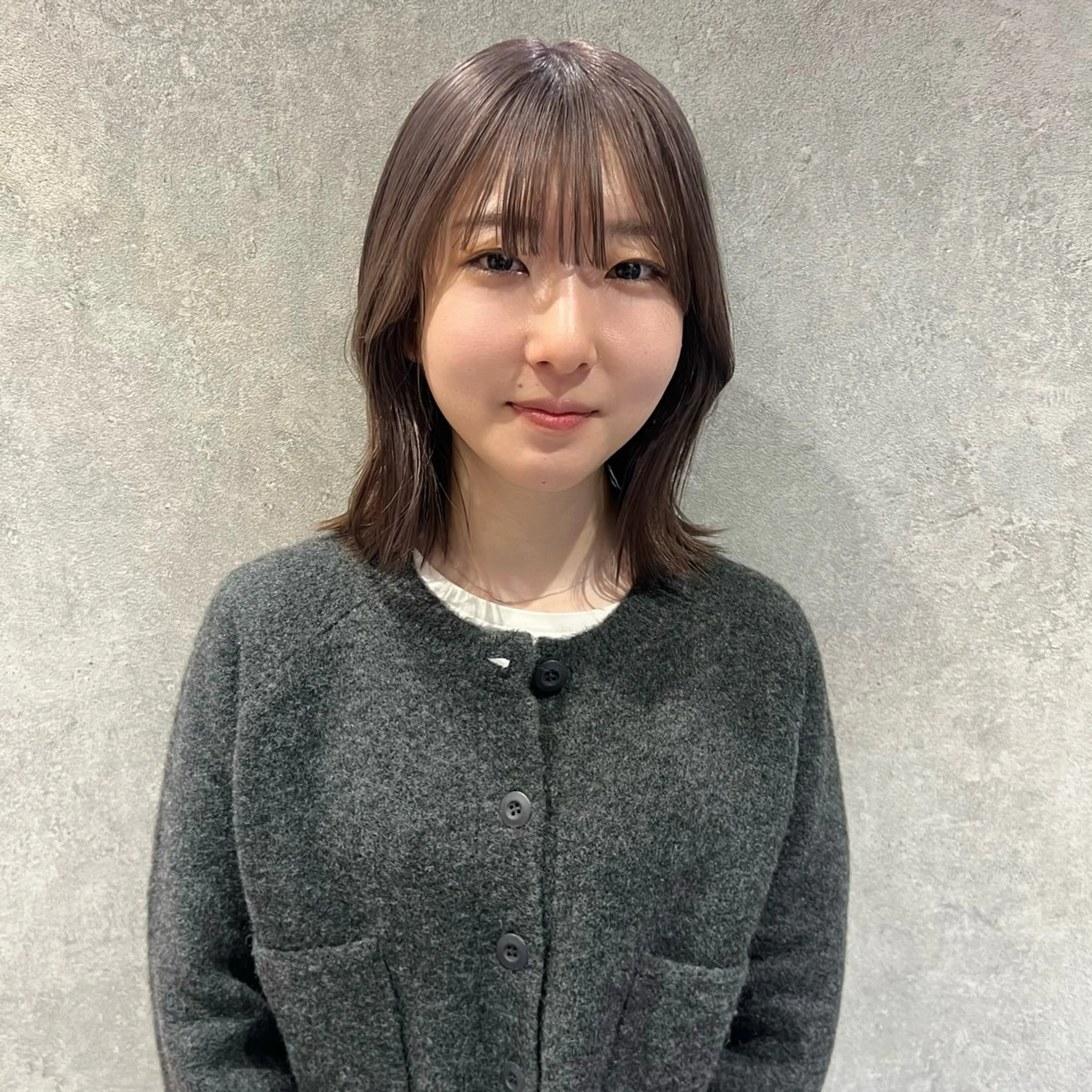 セミロング カット ヘアカラー トリートメント AI TOKYO S所属・mizuki 【韓国レイヤー】のヘアスタイル