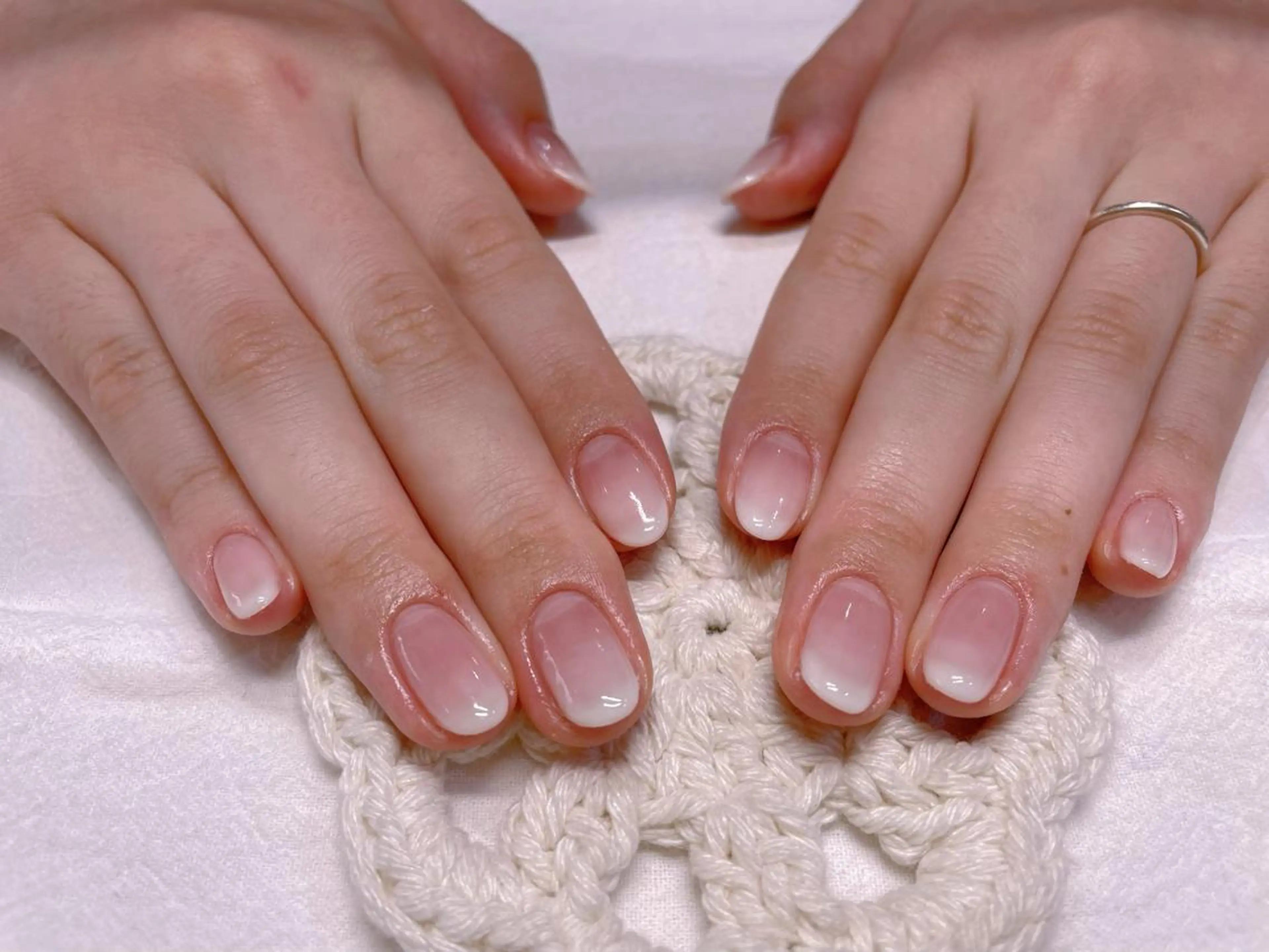 ネイル グラデーション ホワイト ハンドネイル ネイリスト ❄️ユキ❄️のネイルデザイン