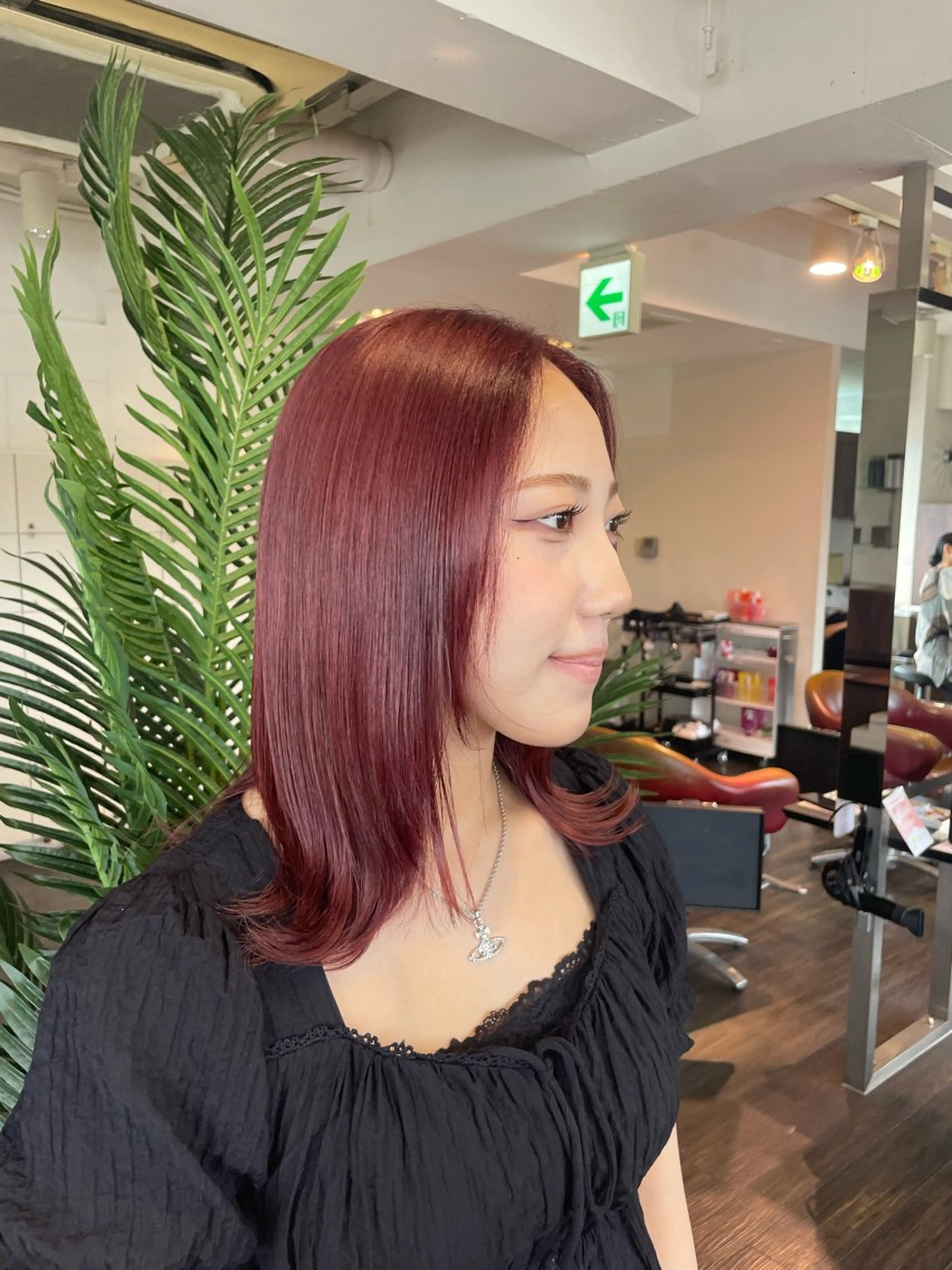 ロング カラー ブリーチ ピンクカラー カット ヘアカラー 佐藤 綾郁のヘアスタイル