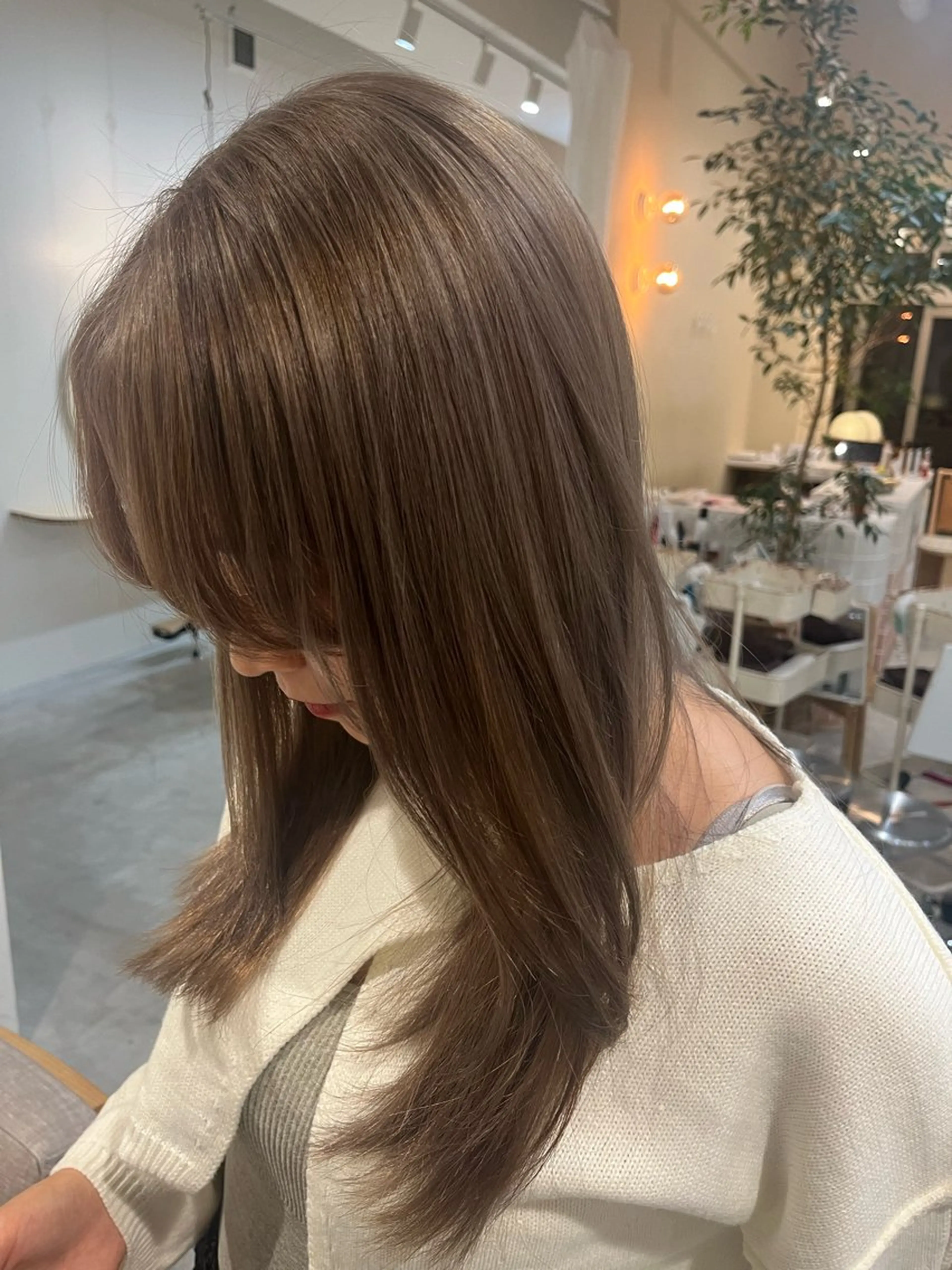 ロング ヘアカラー トリートメント 山口 愛結のヘアスタイル
