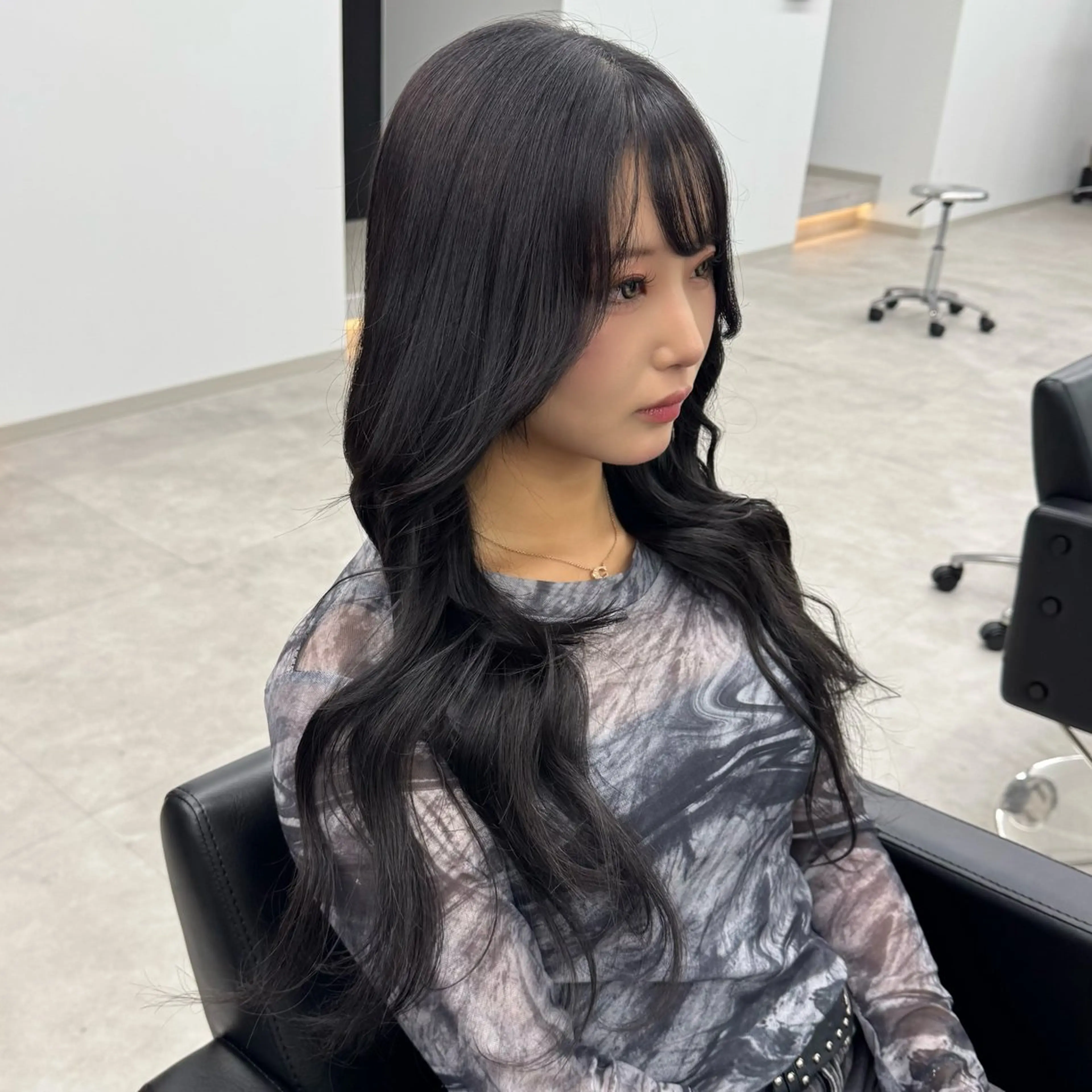 ロング カラー ダークグレー ダークグレージュ グレージュ エクステ ヘアカラー エクステ カラー/エクステ特化 韓国ヘア/KENTAのヘアスタイル