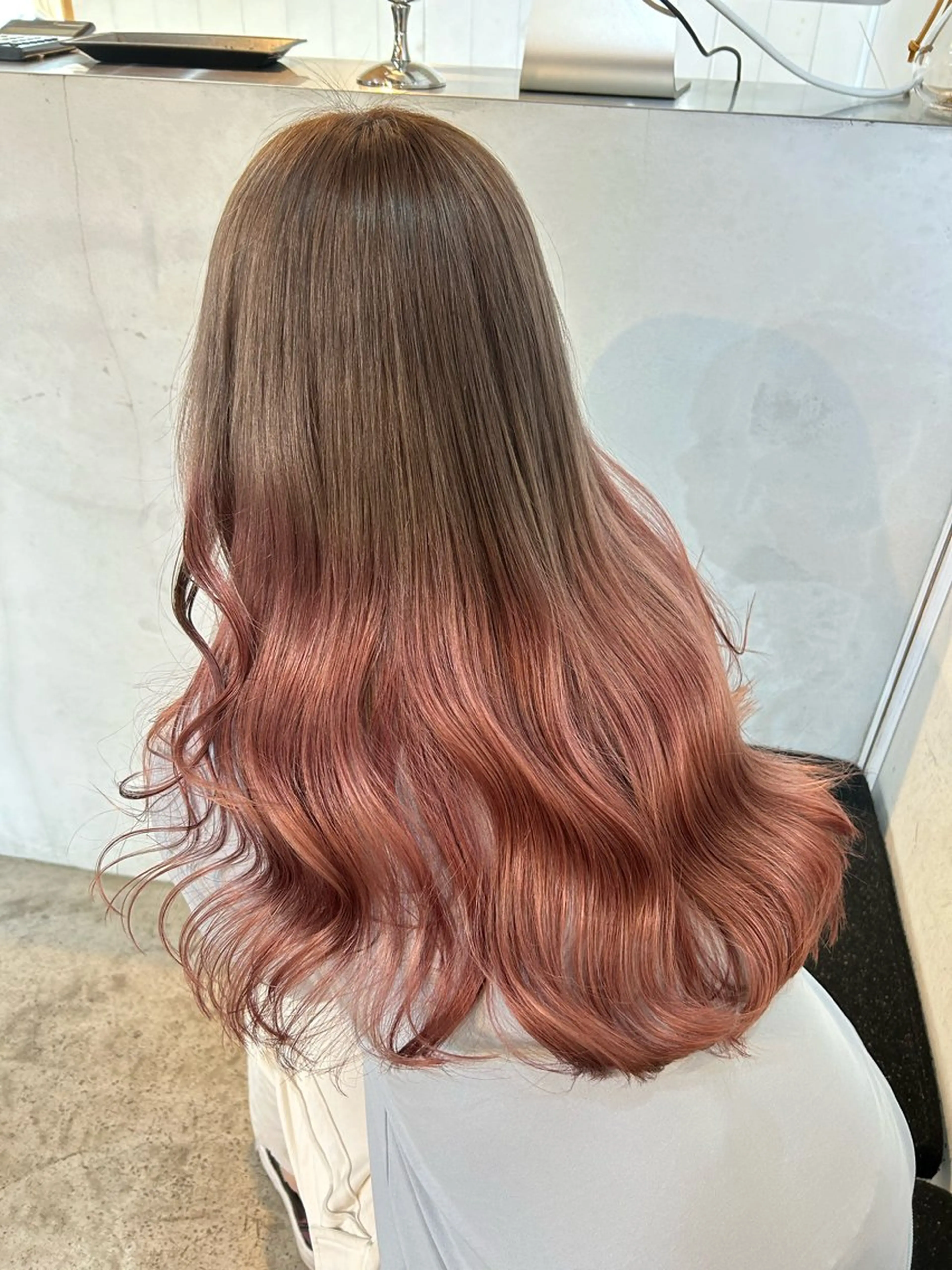 ロング カラー グラデーションカラー ピンクカラー カット ヘアカラー トリートメント 🧸艶々韓国ヘア 🧁mizunaのヘアスタイル