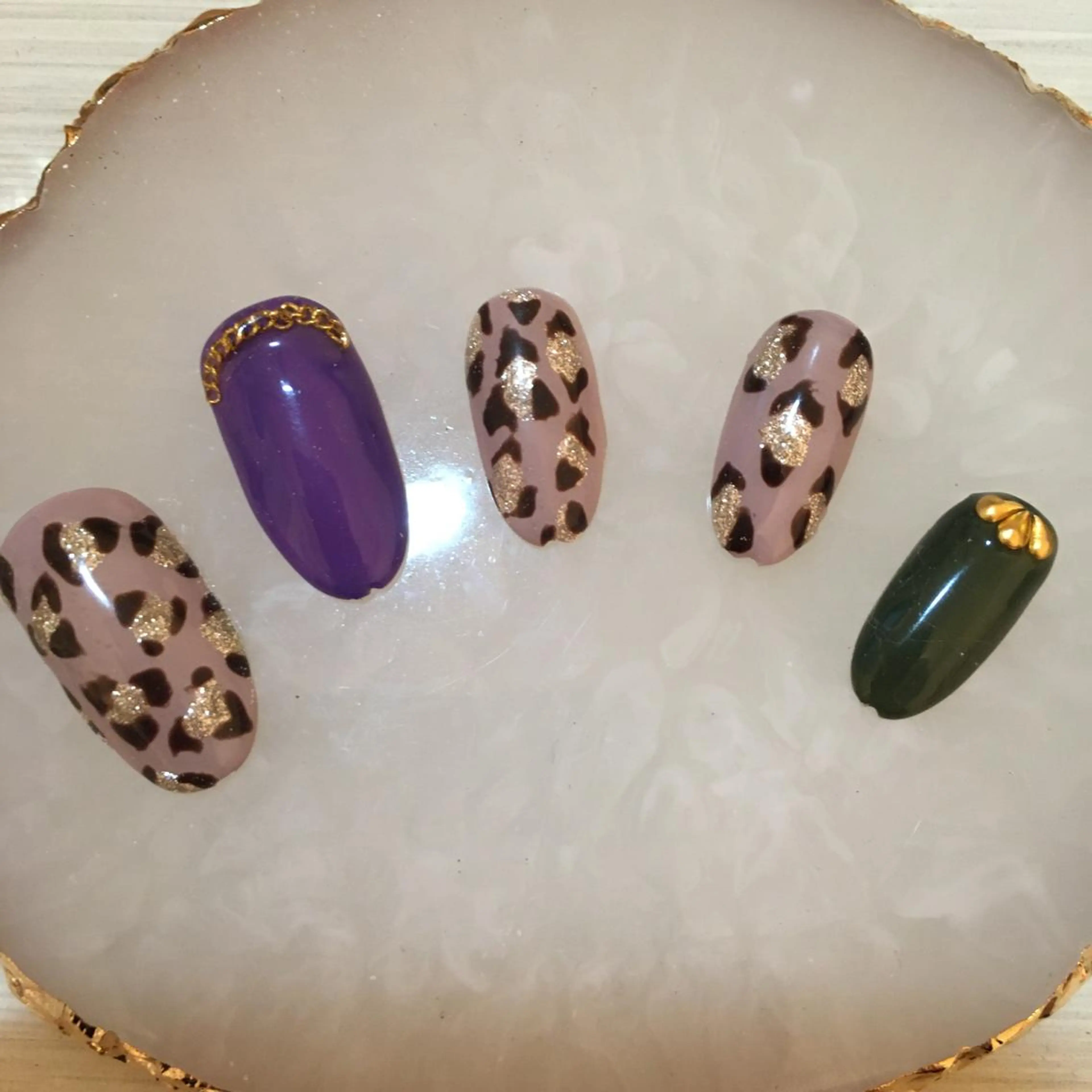 ネイル アニマル柄 ネイルサロン ショコラのネイルデザイン