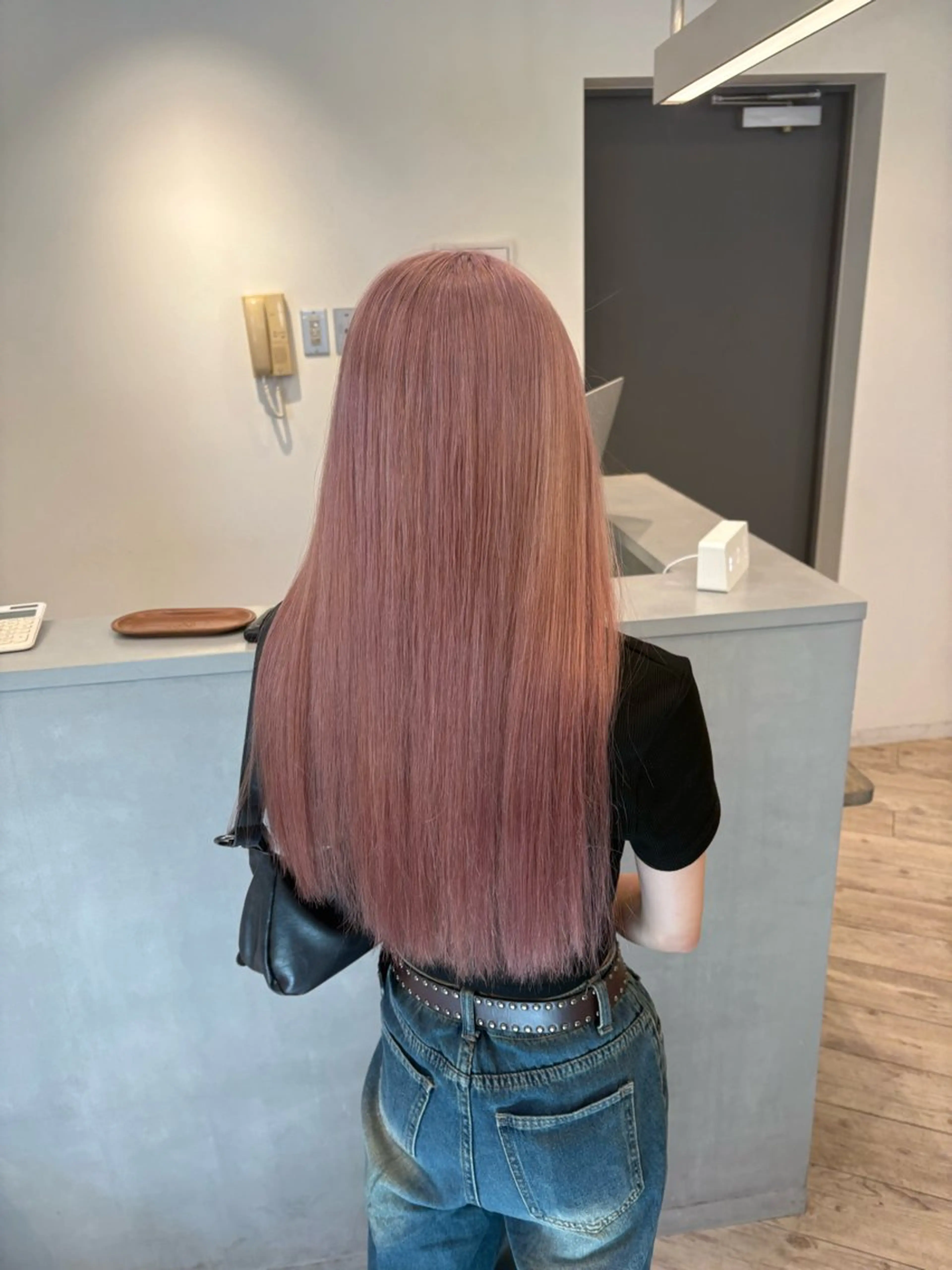 ロング カラー ベージュカラー ピンクカラー ピンクベージュ ヘアカラー ケアブリーチ🌟 ♢WATARU♢のヘアスタイル