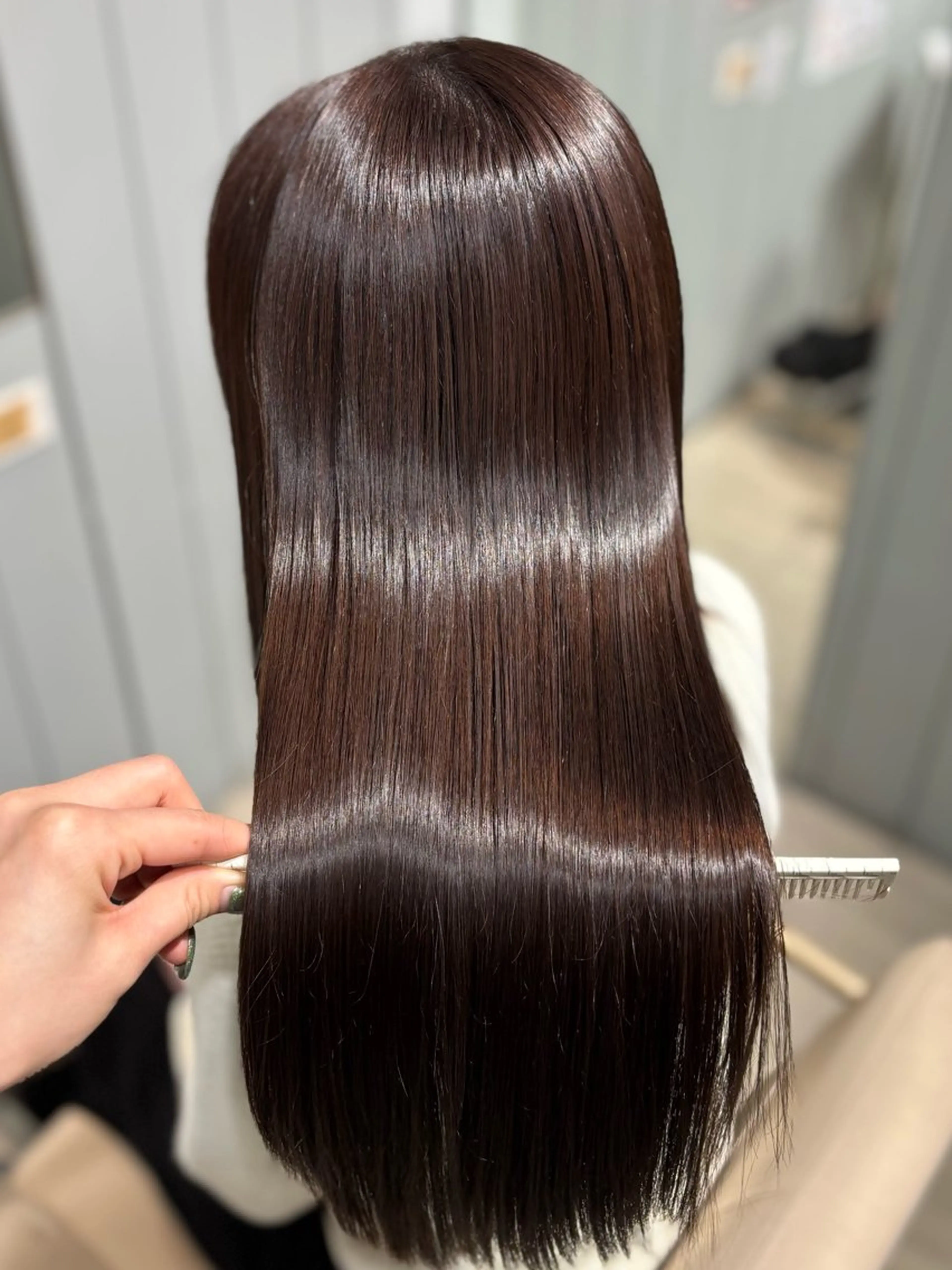 セミロング カラー クリスマス カット ヘアカラー トリートメント 美髪縮毛矯正/ 髪質改善/海月のヘアスタイル