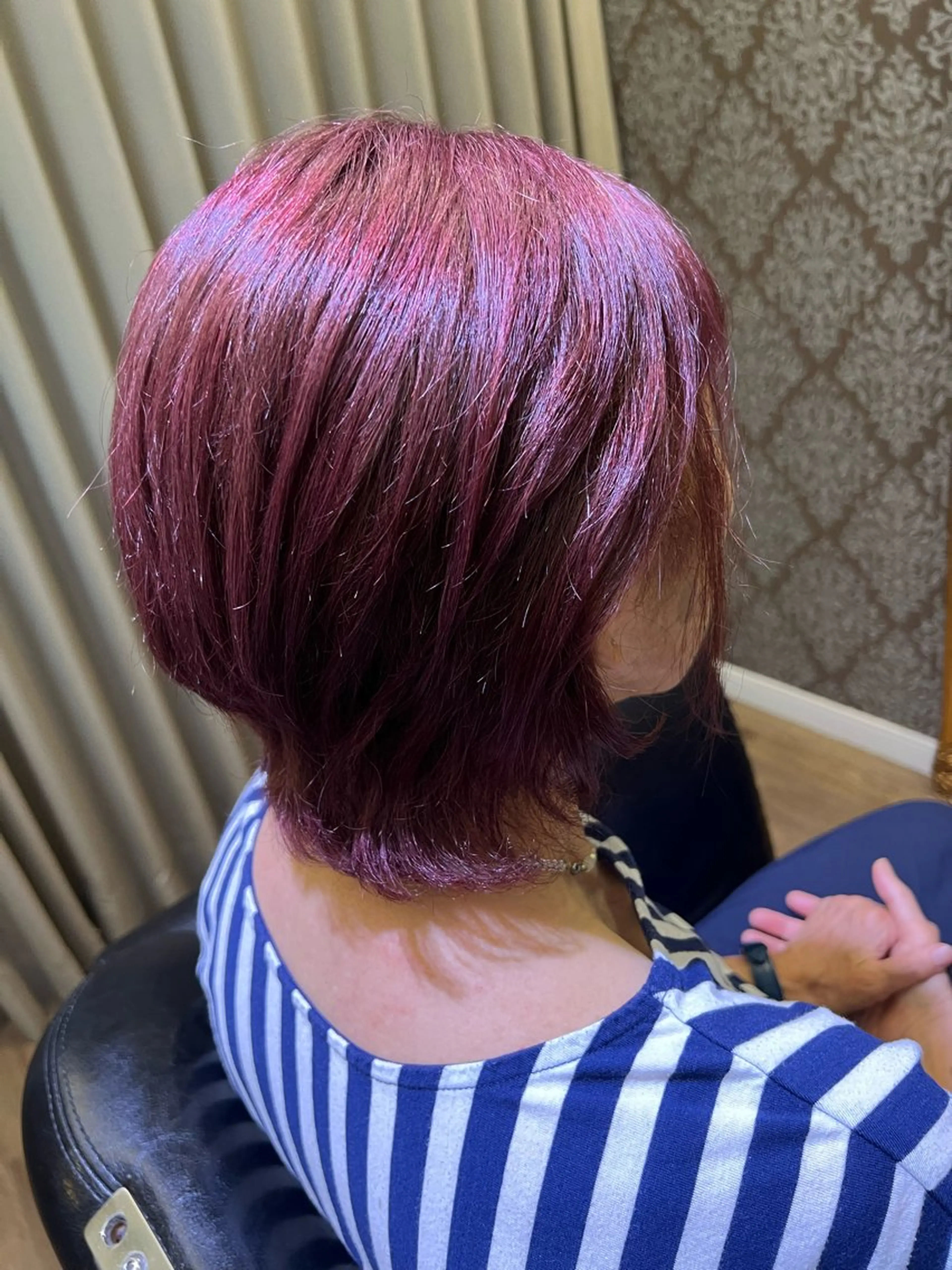 ショート カラー ブリーチ 小澤 弘美のヘアスタイル
