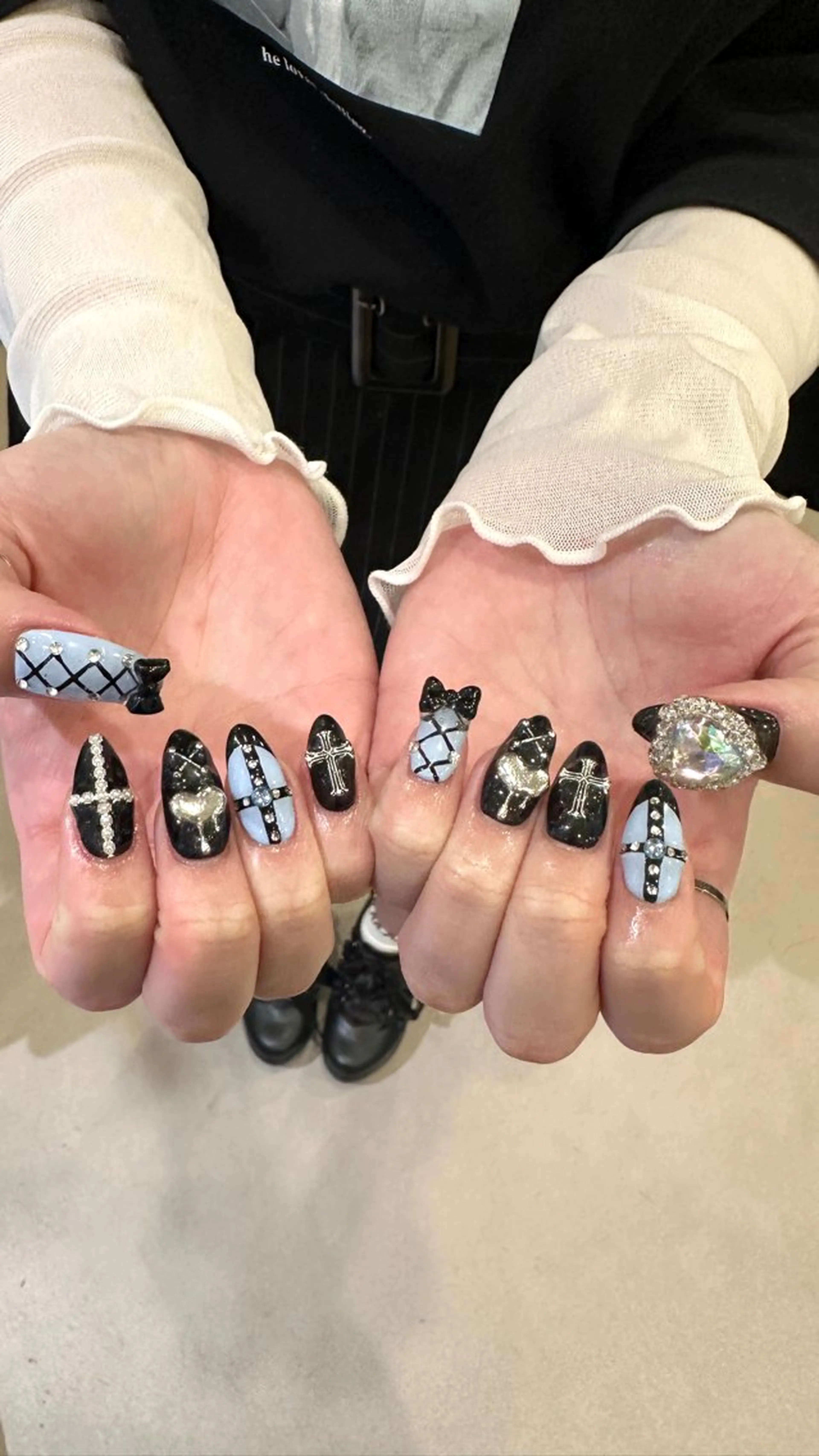 ネイル ハンドネイル ハンドケア 👽個性派ネイル🎀 komachiのネイルデザイン