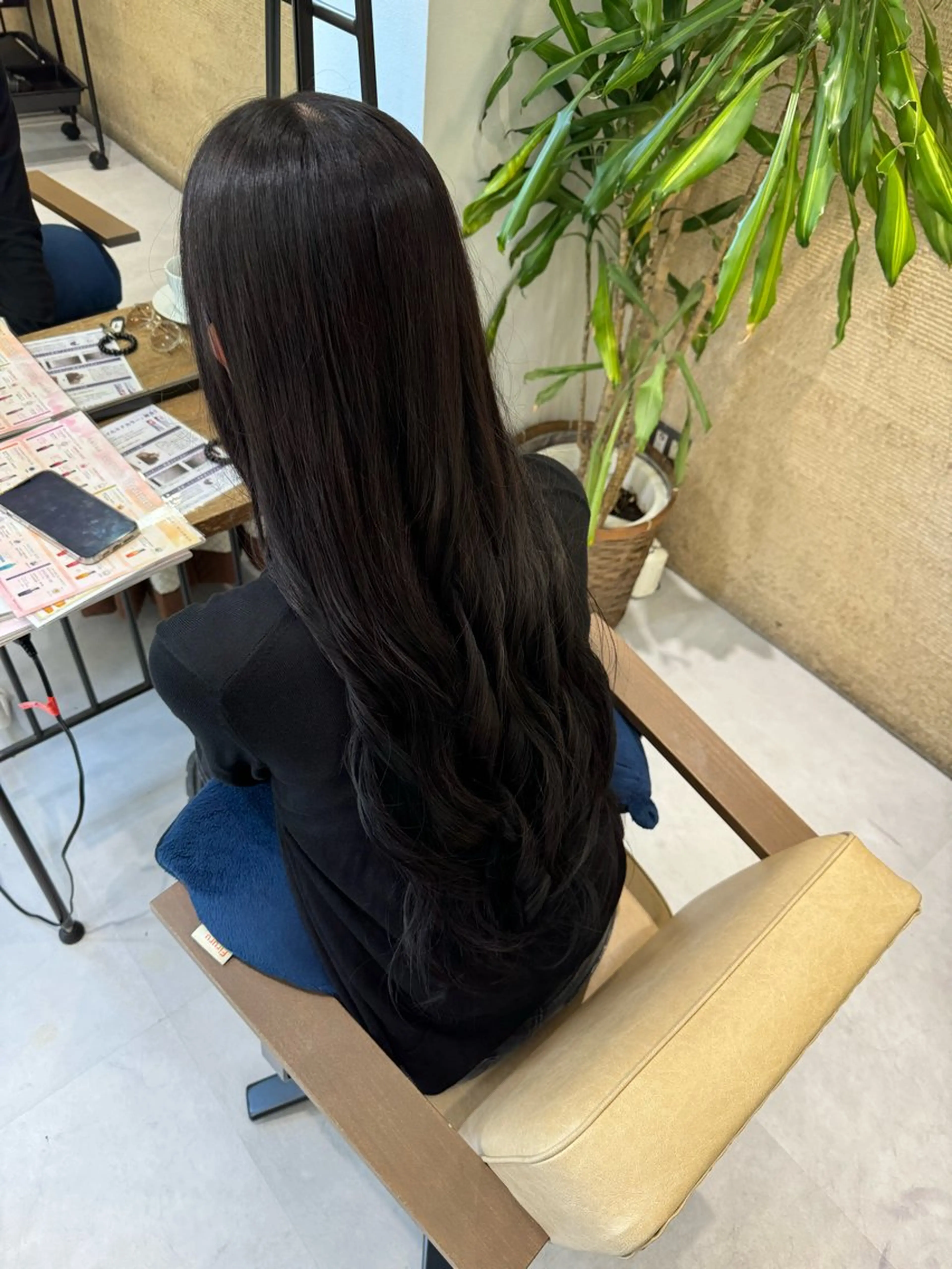 ロング カラー 黒髪 ブリーチ 透明感カラー ブリーチなしカラー パープルカラー ヘアカラー トリートメント Ouka/Wカラー/ 大人艶カラーのヘアスタイル