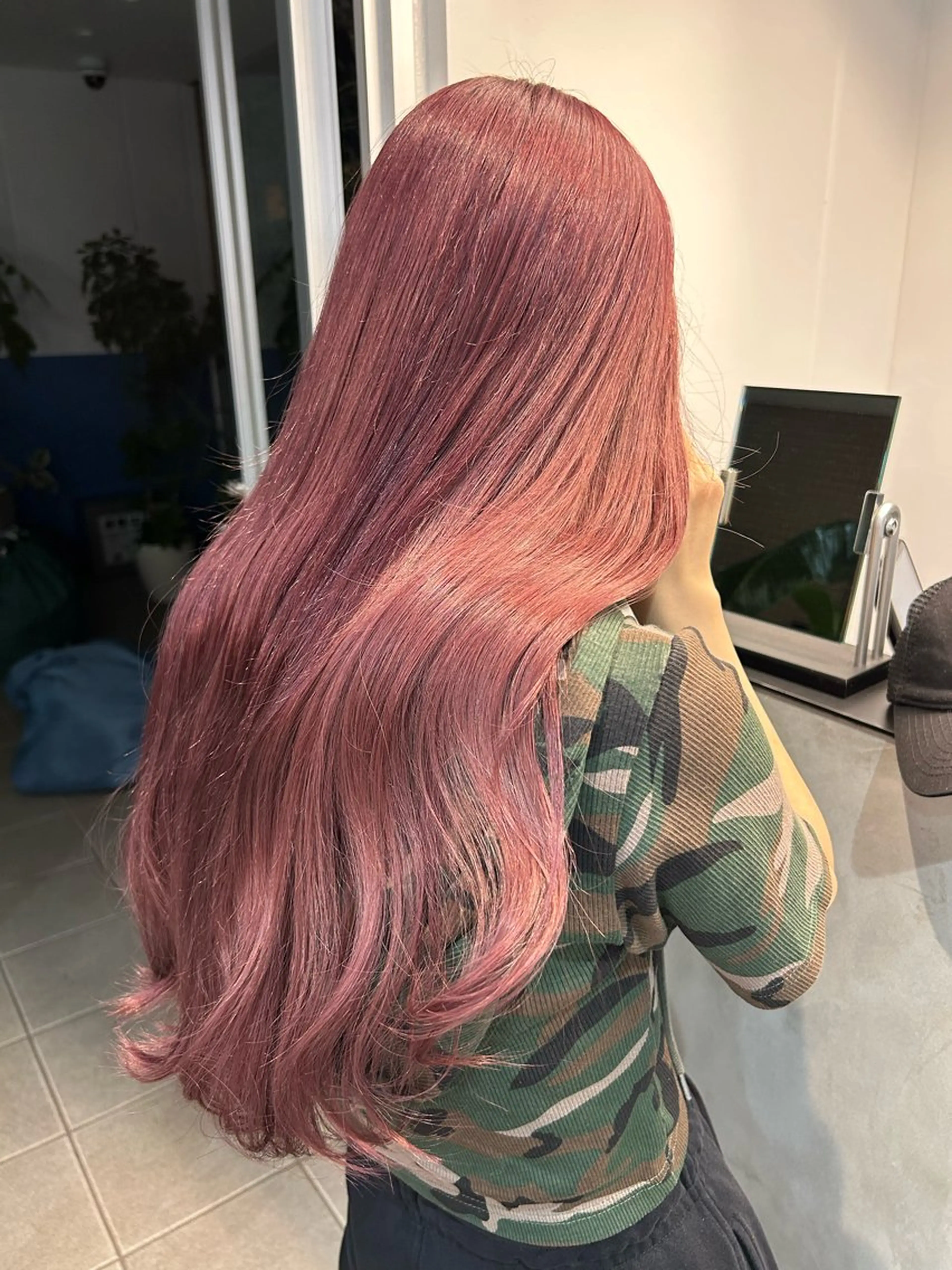 ロング カラー ヘアカラー トリートメント ハイトーン/艶カラー 🎀ikumi🪄のヘアスタイル