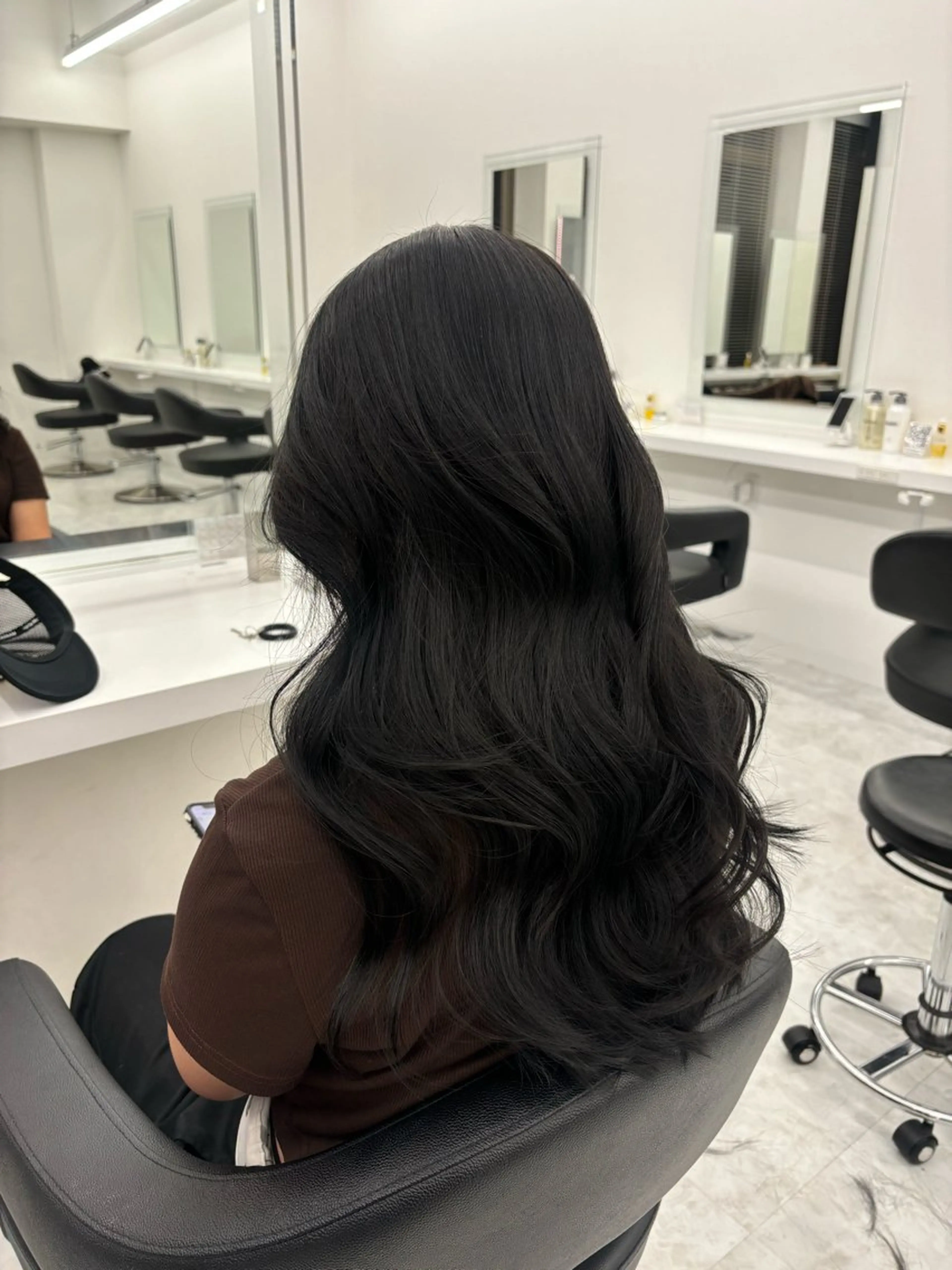 ロング カラー カット ヘアカラー トリートメント ヘッドスパ ヘアセット 韓国レイヤー ハッシュカットのヘアスタイル