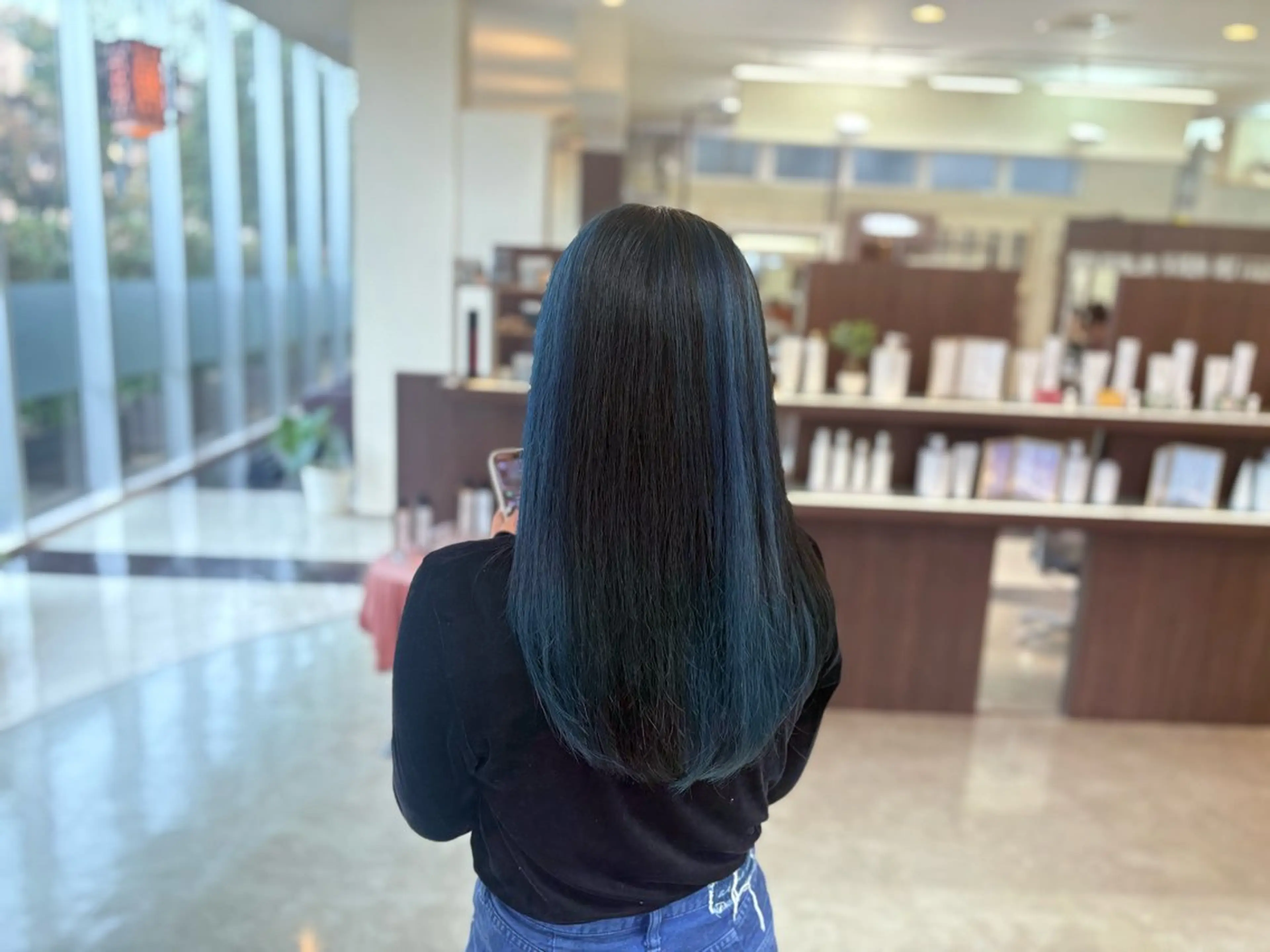 ロング カラー ブルーカラー デザインカラー カット ヘアカラー トリートメント 垢抜けデザイナー/ 似合わせ/朝倉友香のヘアスタイル