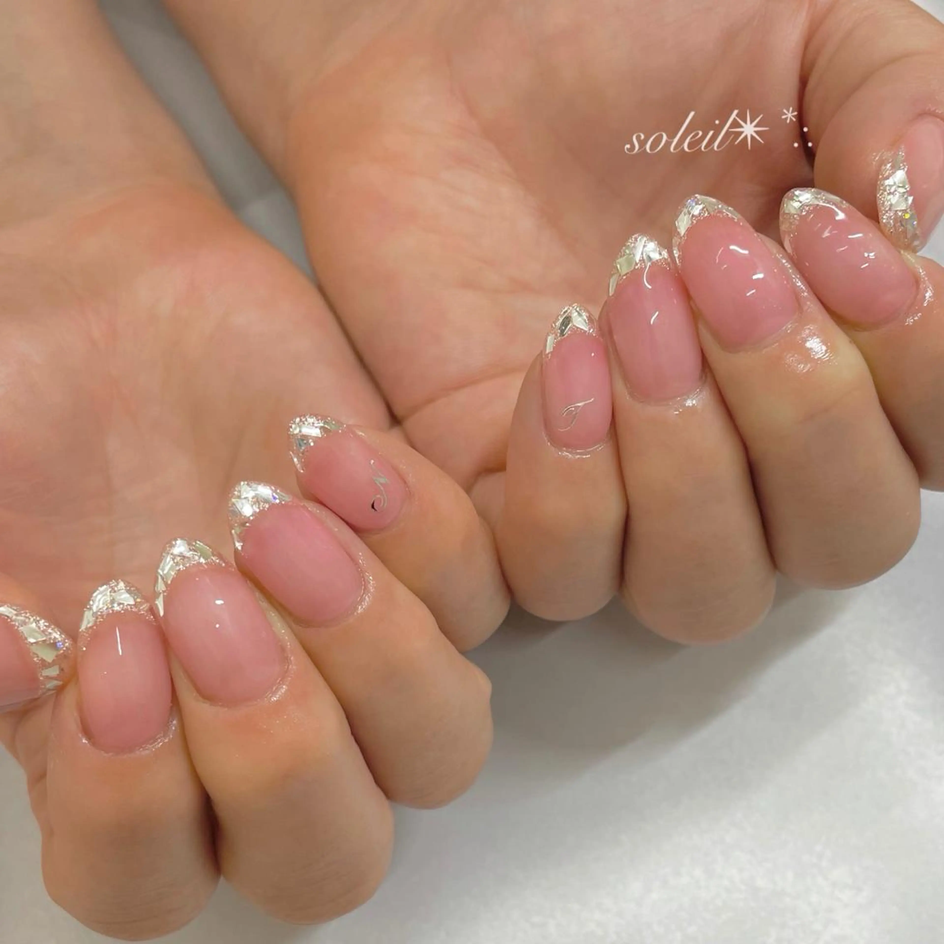 ネイル アートネイル フレンチネイル ガラスフレンチ ハート キラキラネイル 粟津 美紀のネイルデザイン