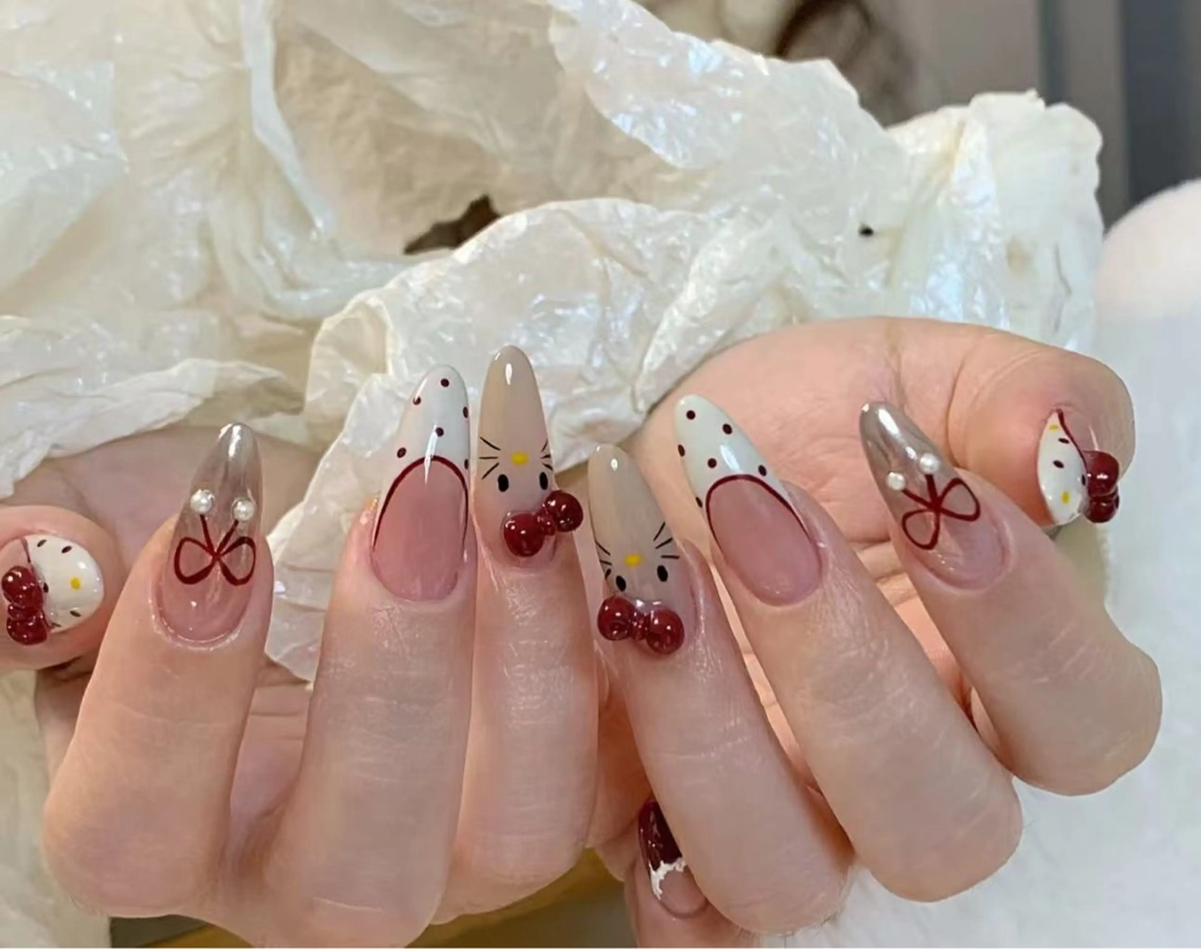 ネイル オーロラネイル チークネイル フレンチネイル ガラスフレンチ グラデーション ハンドネイル 🎀 あやのネイルデザイン