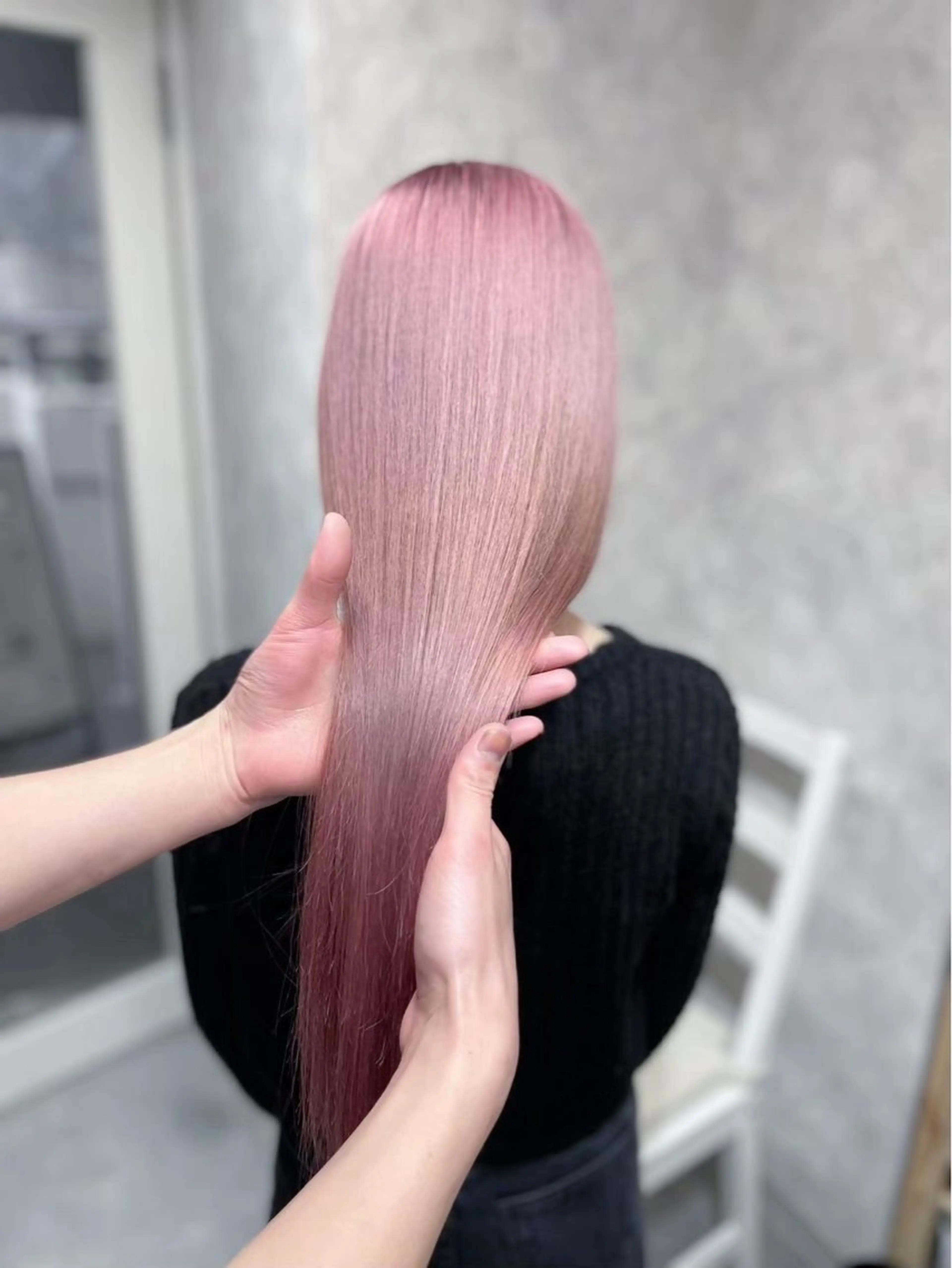 ロング カラー TENSHO 原宿　ハイトーンのヘアスタイル