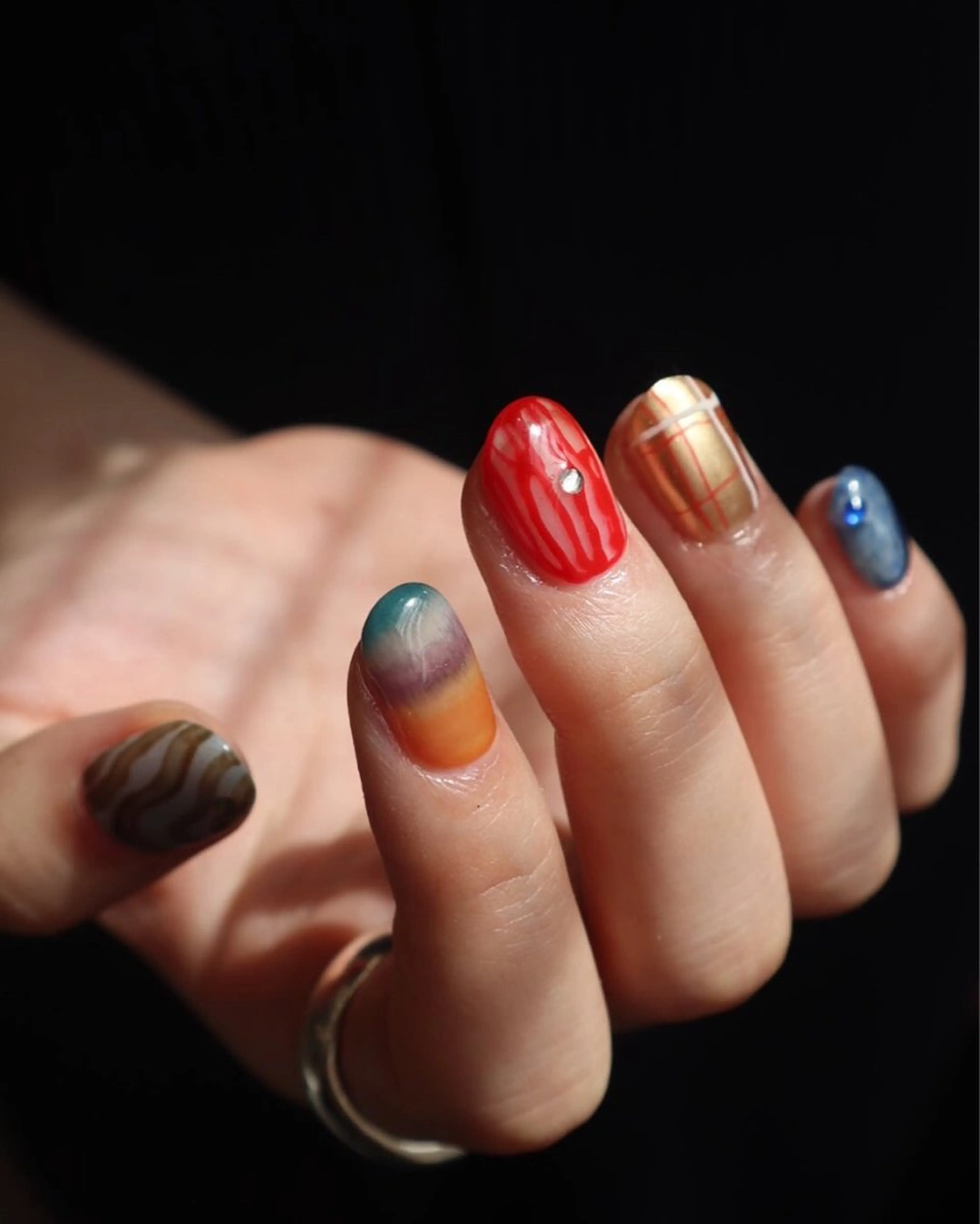 ネイル ハンドネイル sister  mohawk所属・chika ／ nailのネイルデザイン