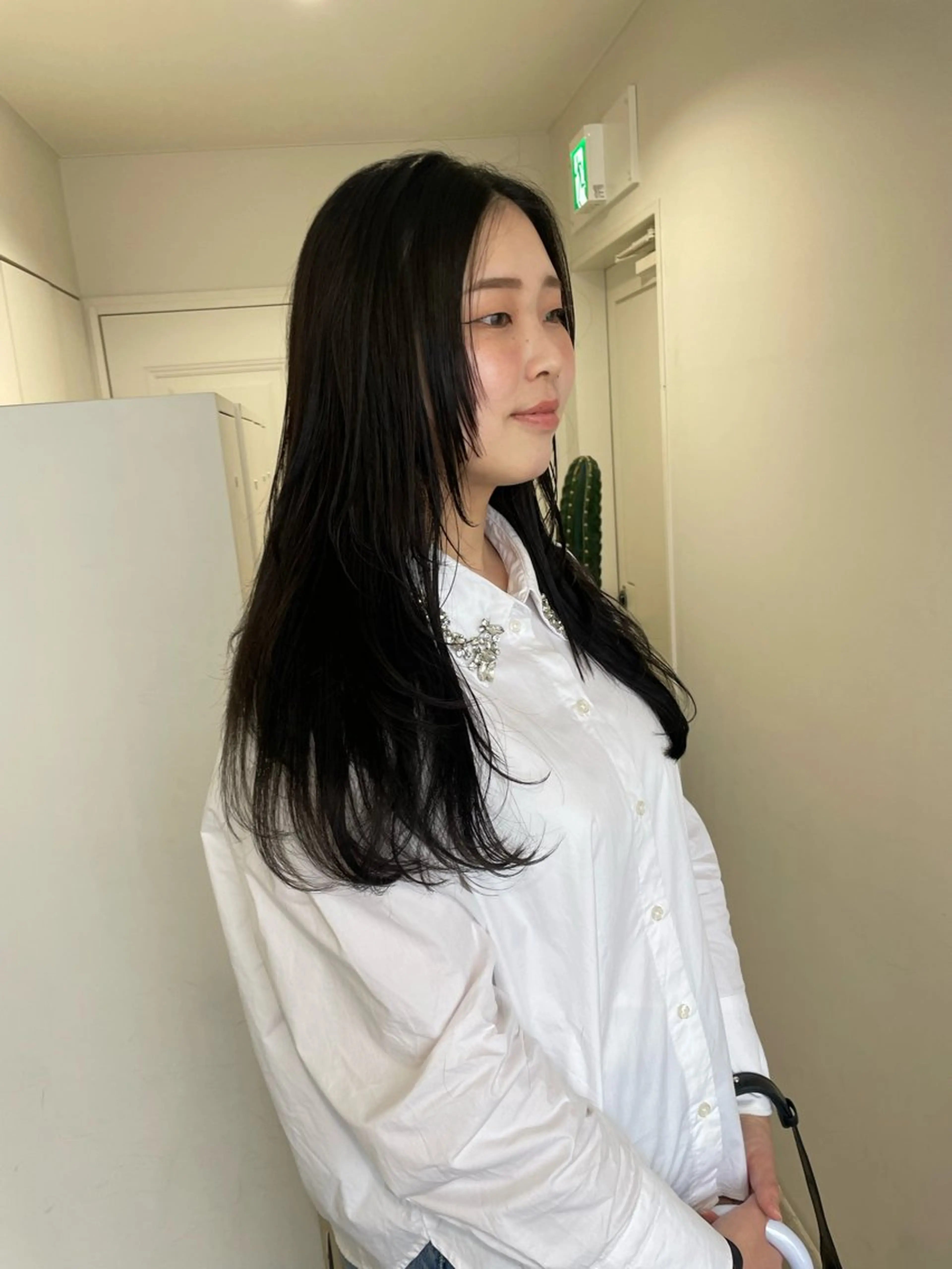 ロング カット 縮毛矯正 トリートメント 大迫 江梨のヘアスタイル