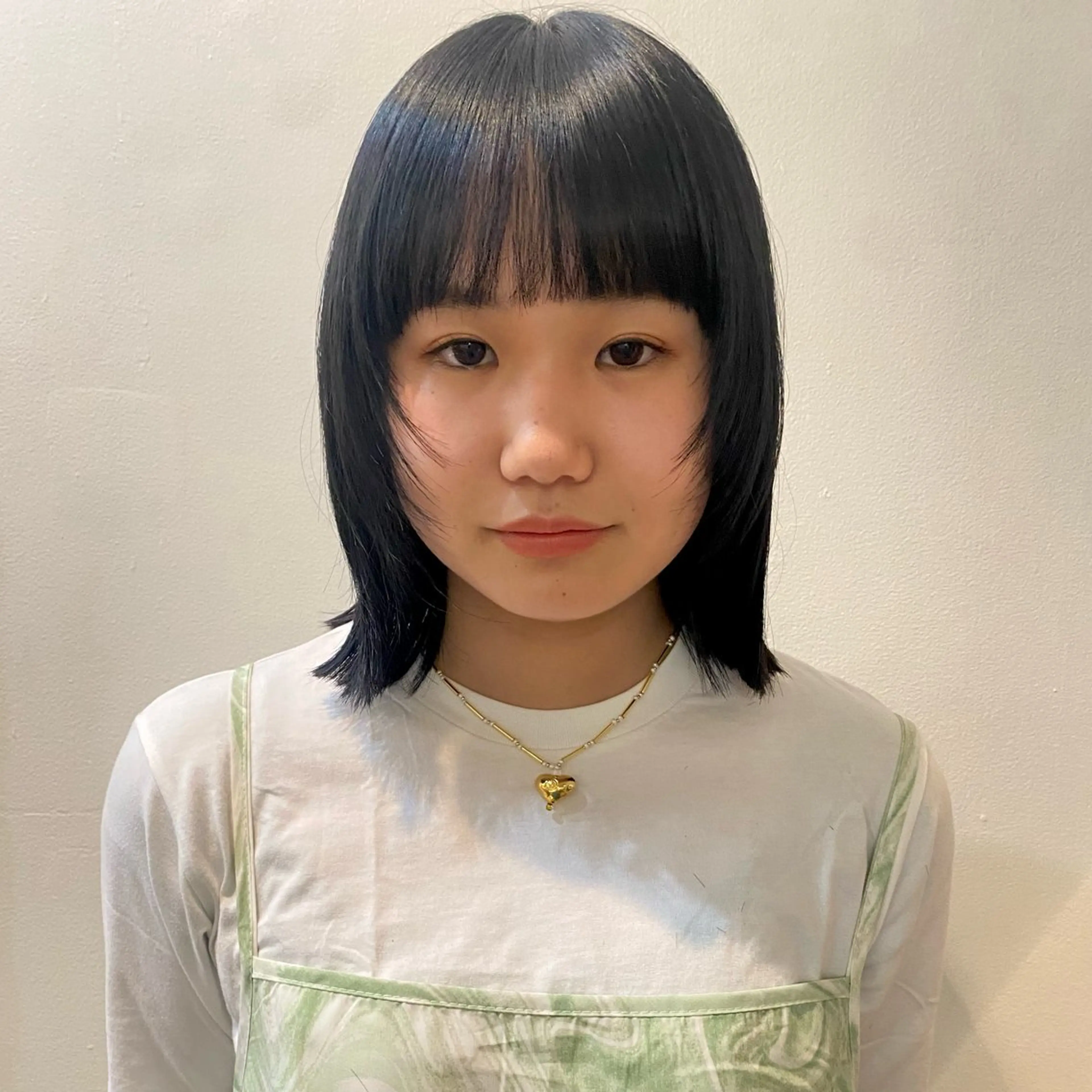 ミディアム カラー カット ヘアカラー 縮毛矯正 トリートメント Lilu しずくのヘアスタイル