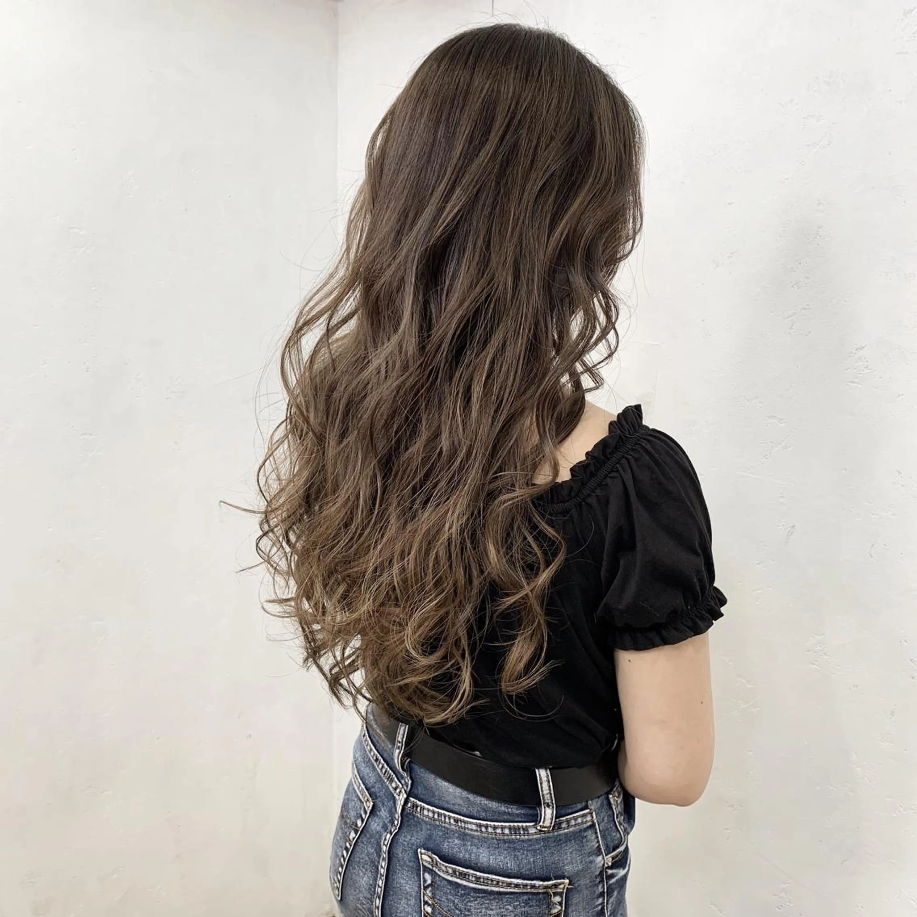 ロング カラー グレージュ ヘアカラー TATSUYA アートディレクターのヘアスタイル