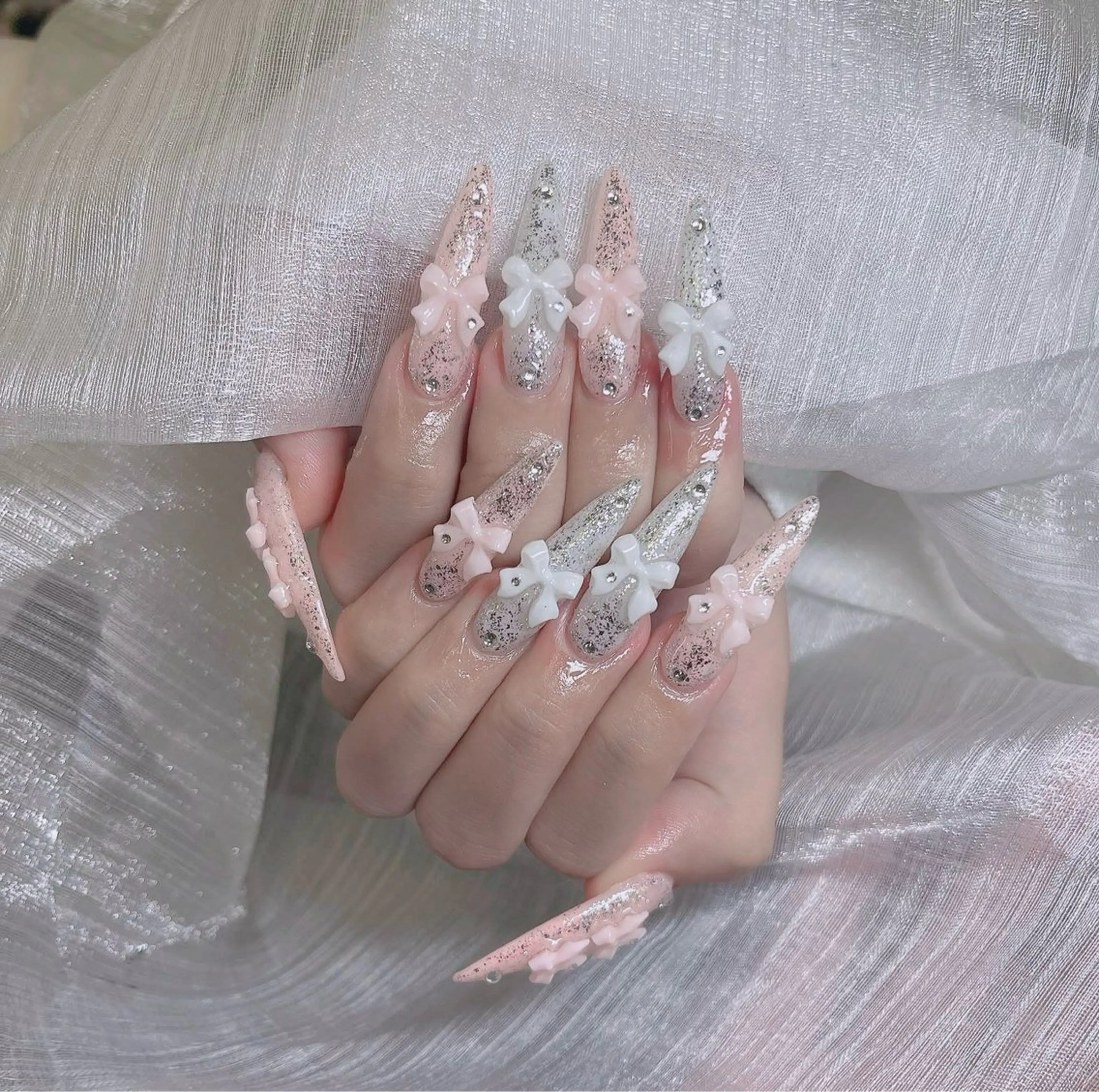 ネイル フレンチネイル ジェルネイル ガラスフレンチ ハロウィン ハート H.baby Nail Salonのネイルデザイン