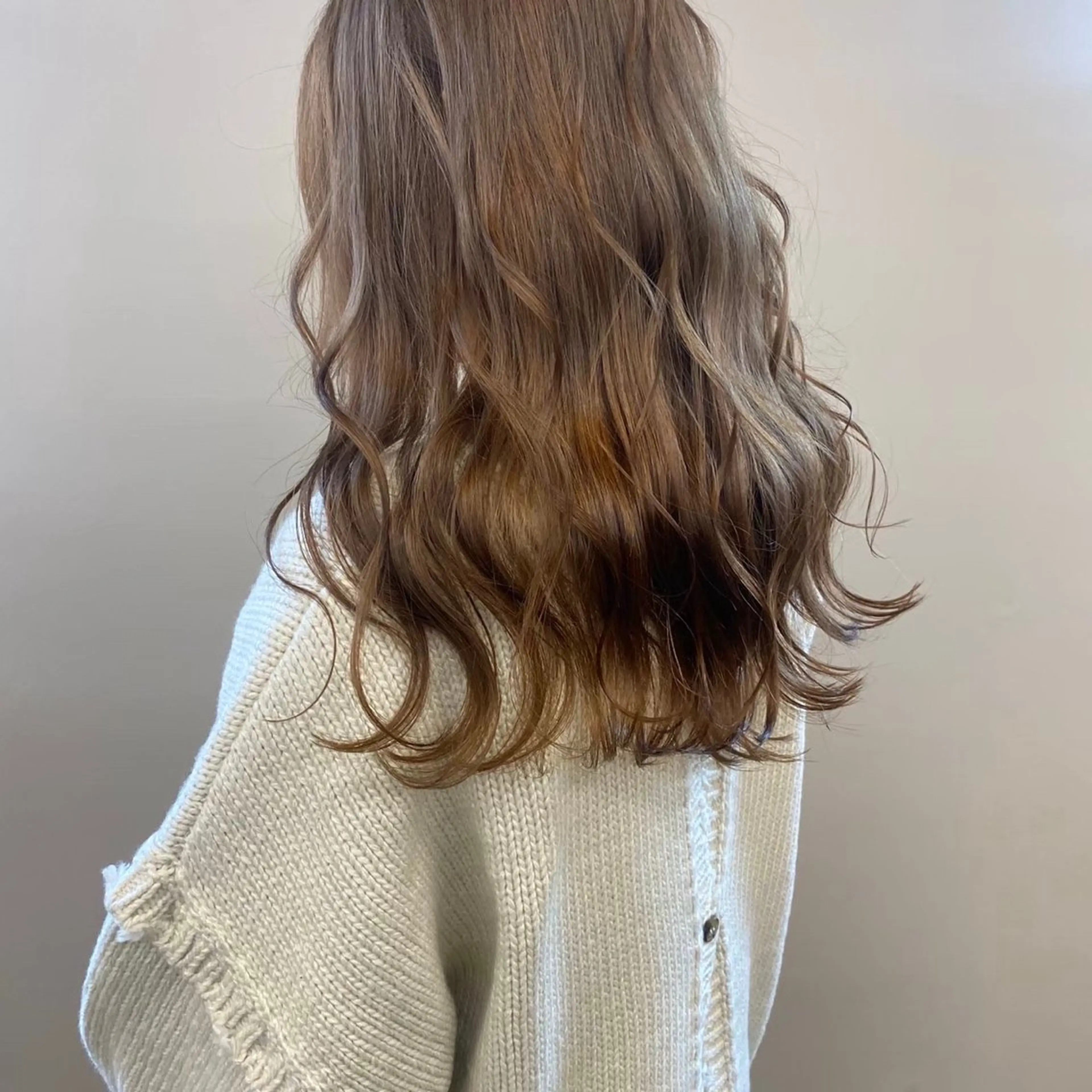 カラー ハルナ /ボブカットモデルのヘアスタイル