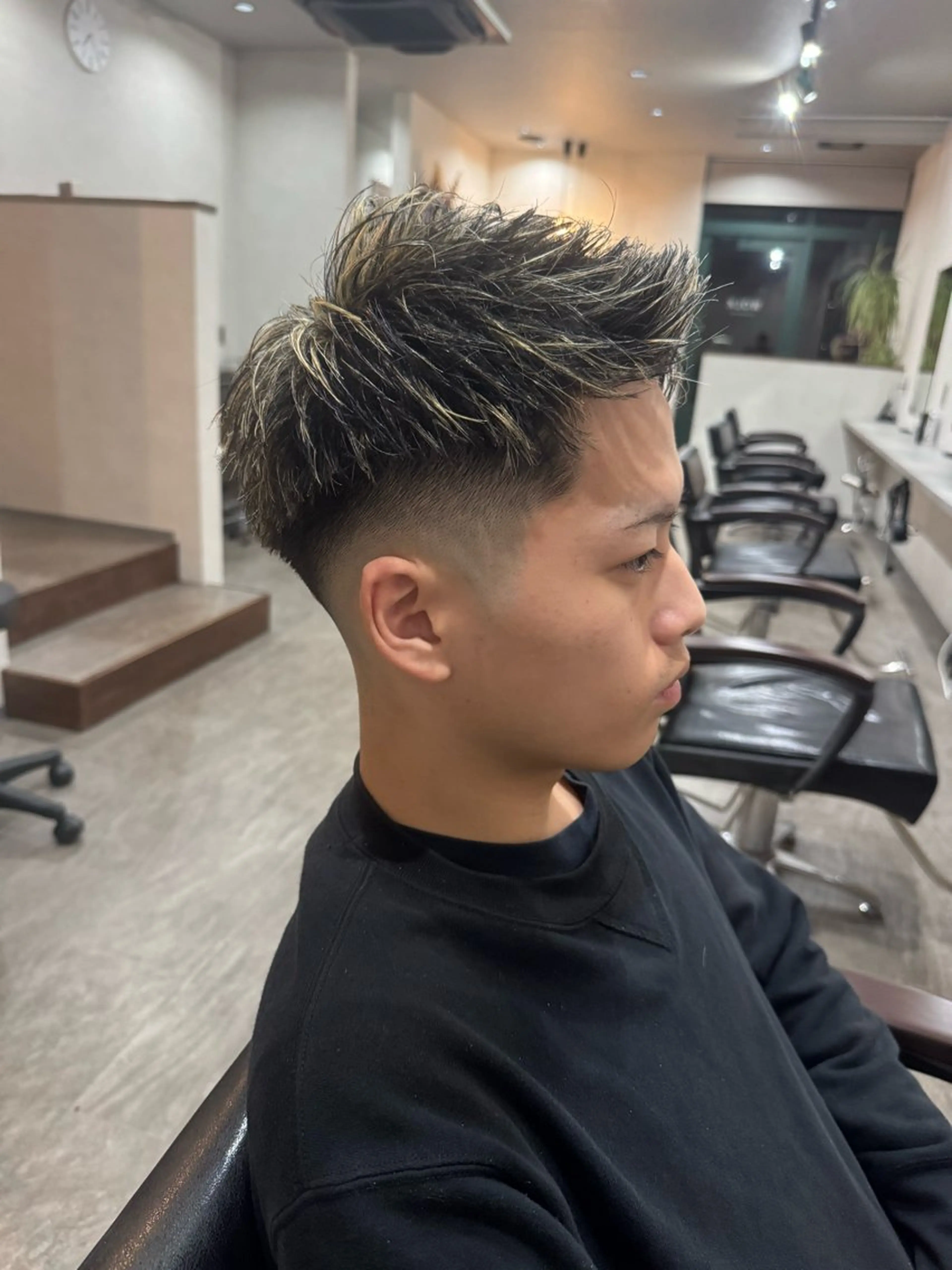 ショート メンズ フェードカット カット 鈴木 陸のヘアスタイル