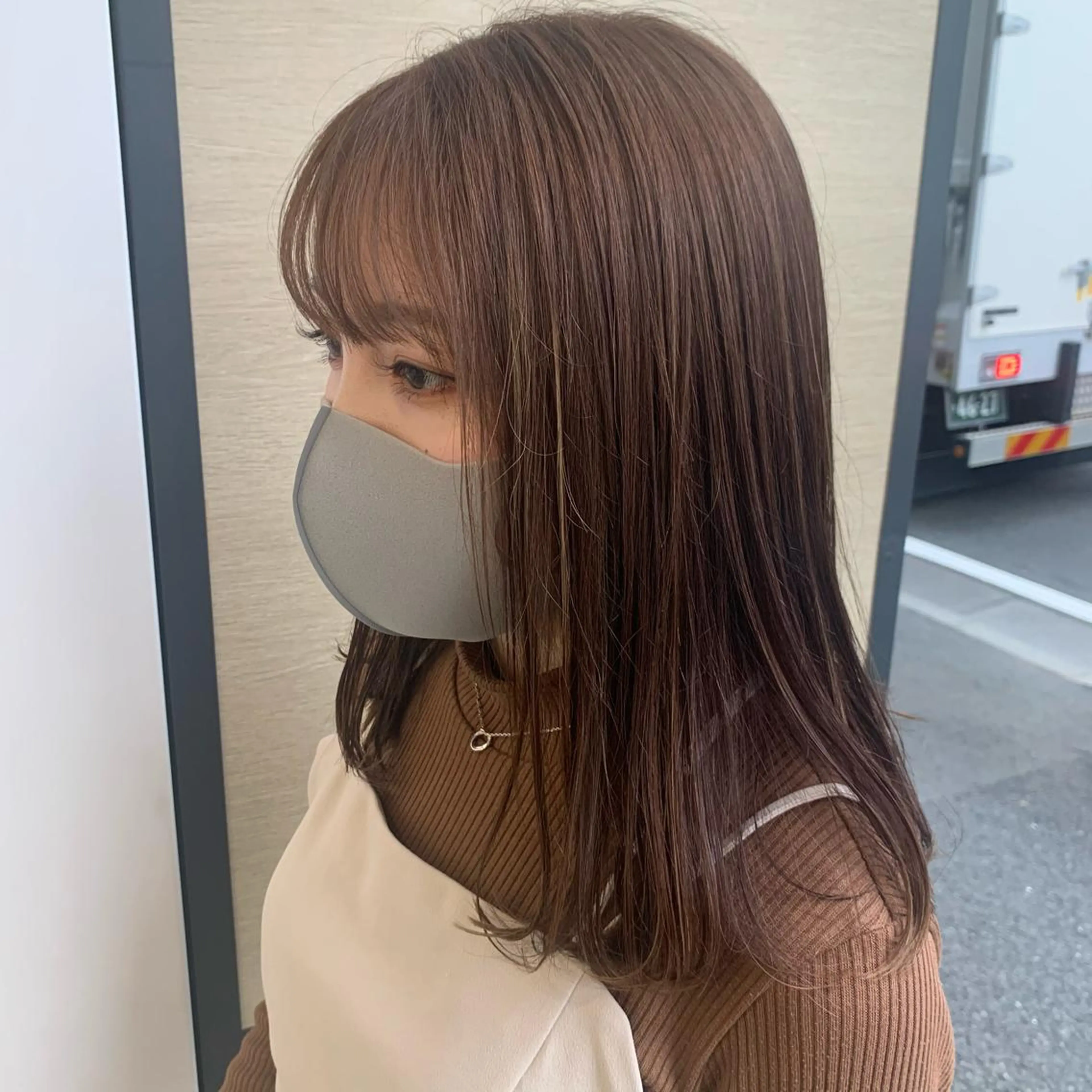 セミロング カラー ブラウンカラー ハイライトカラー ハイライト ヘアカラー トリートメント ウスイ ハルカのヘアスタイル