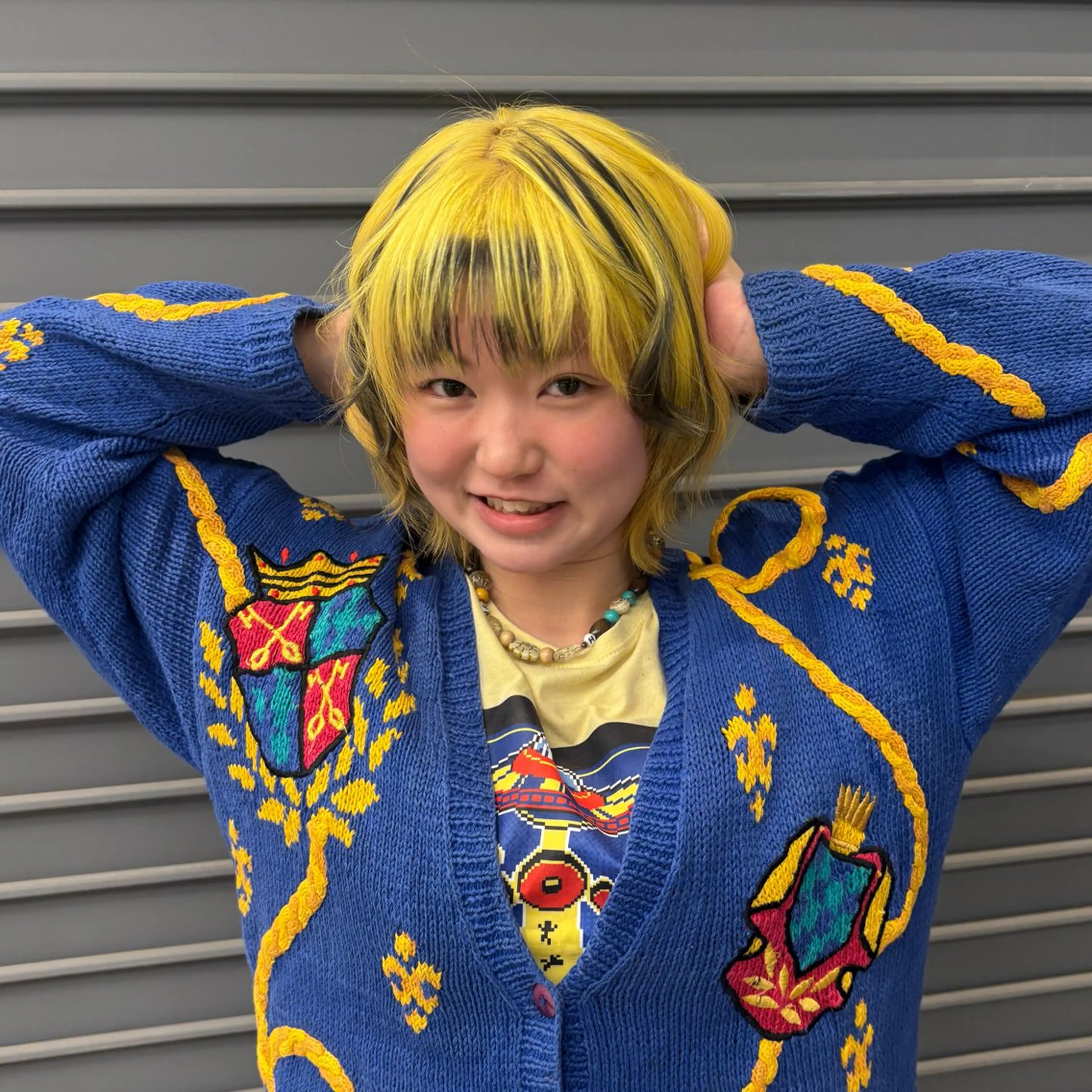 ミディアム カラー ヘアカラー トリートメント ハイトーン×デザイン 🪽🫧HIKARIのヘアスタイル