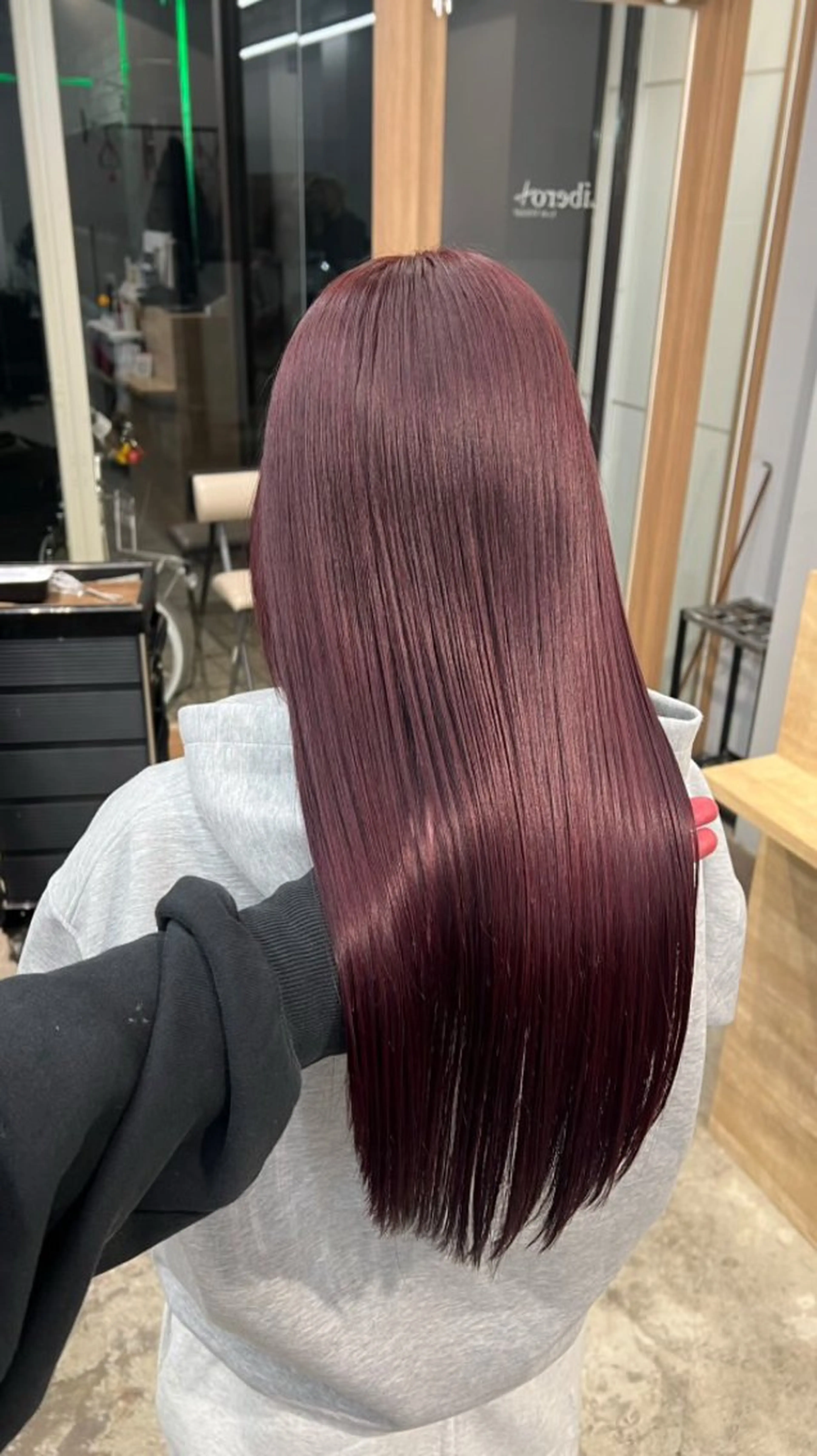 ロング カラー ラベンダーカラー ピンクカラー ピンクラベンダー ヘアカラー SALOWIN 新宿三丁目me+所属・レイヤー/ボブ/ 髪質改善/石井ハルカのヘアスタイル