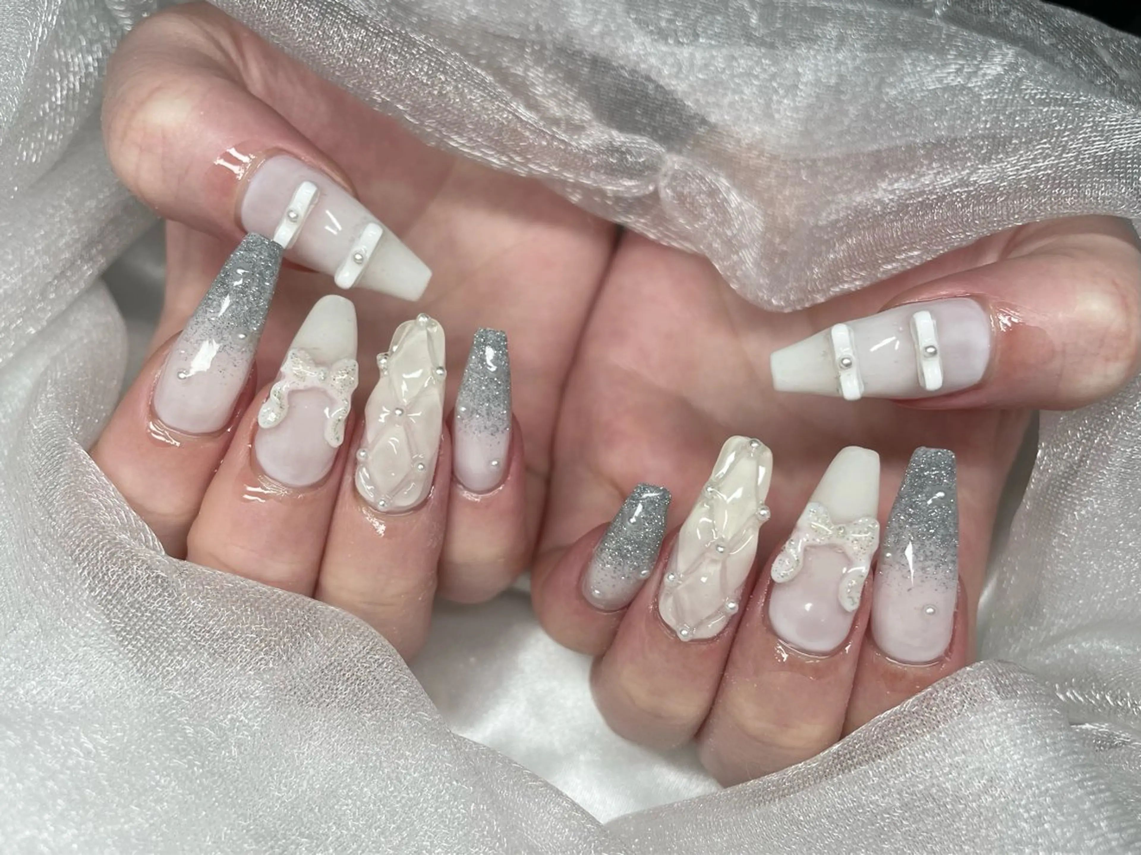 ネイル ハンドネイル Roi〈ロワ〉 Minakoのネイルデザイン