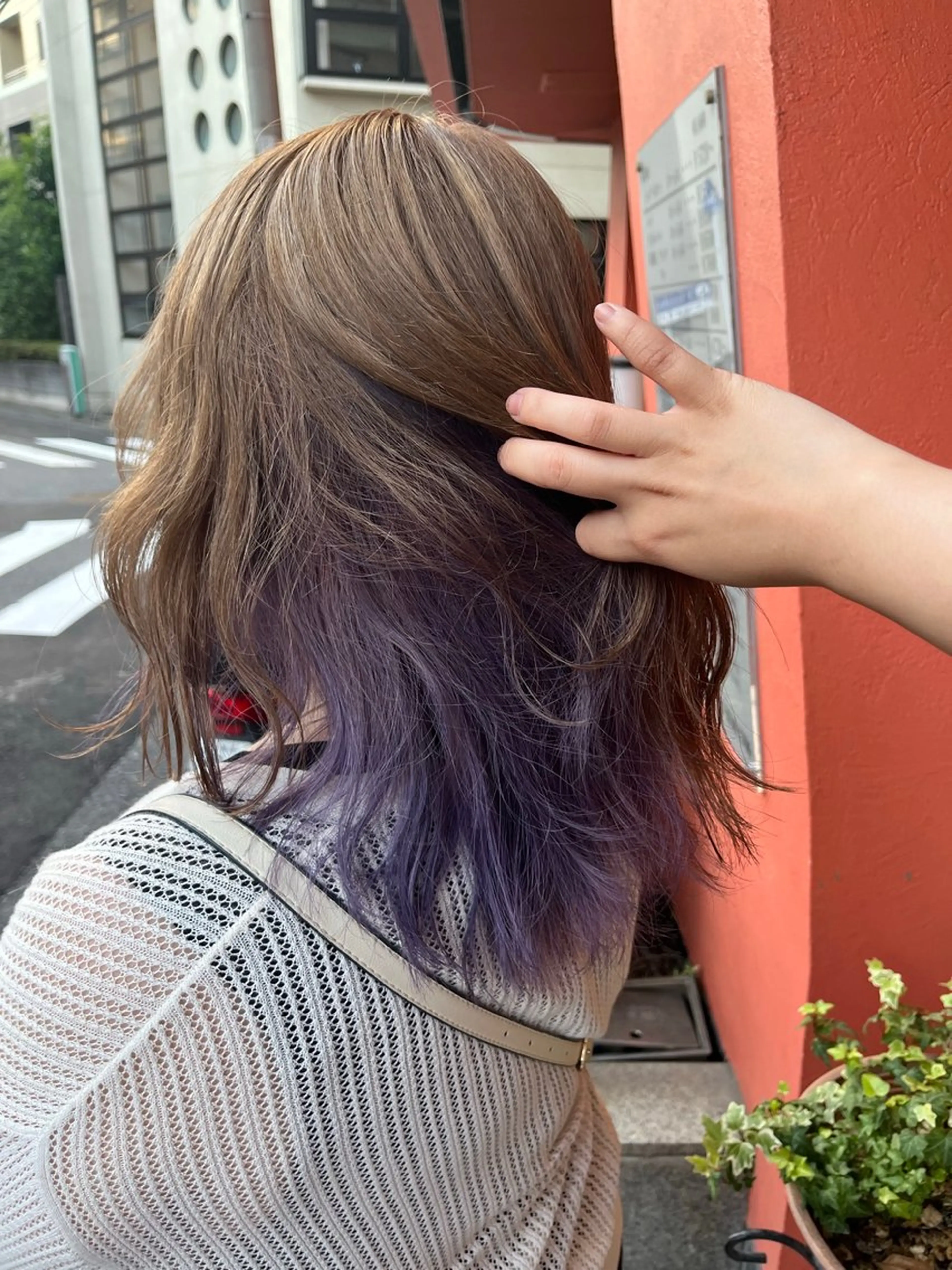 セミロング カット ヘアカラー 樋口 莉奈のヘアスタイル