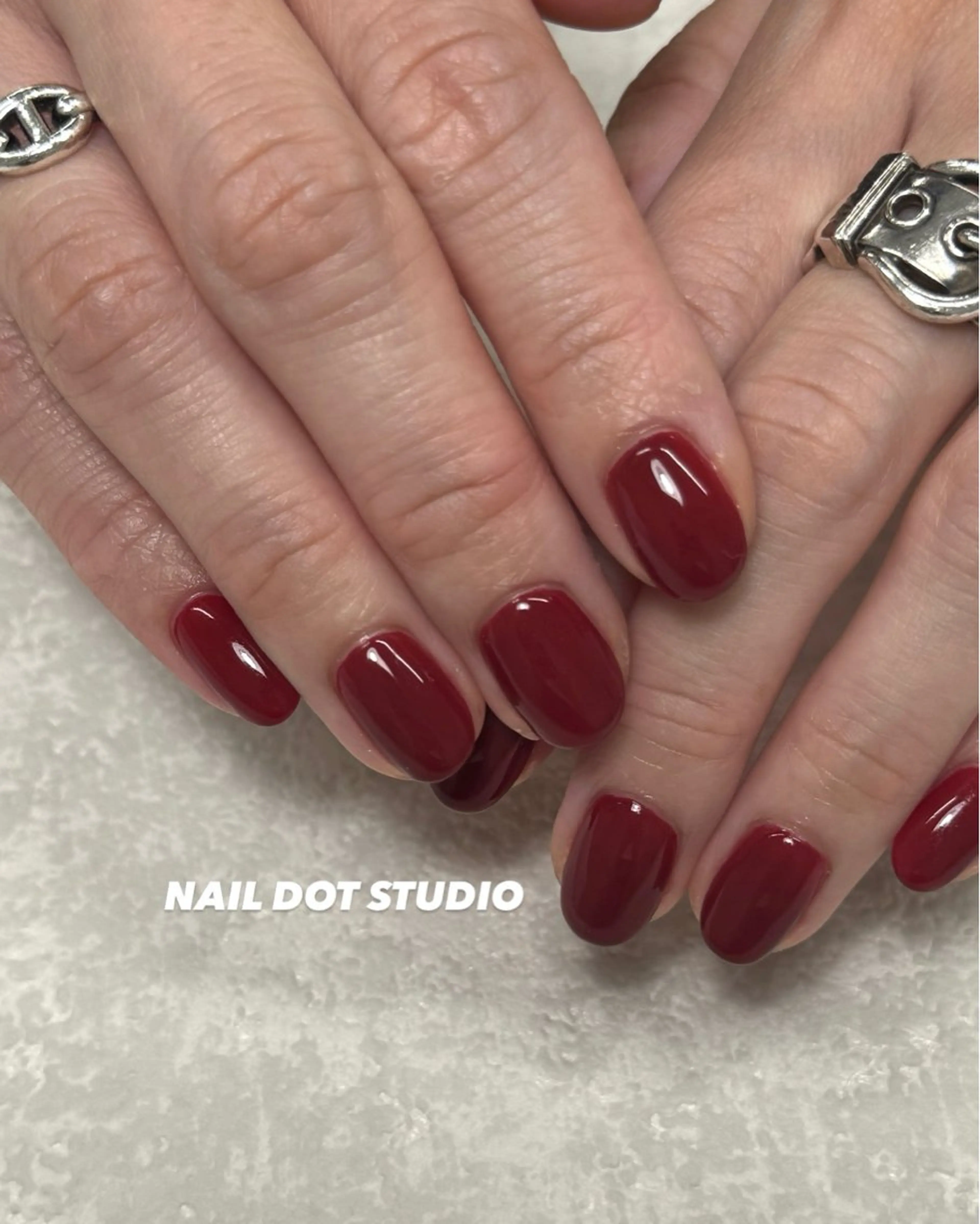 ネイル ハンドネイル NAILDOTSTU DIO SEINAのネイルデザイン