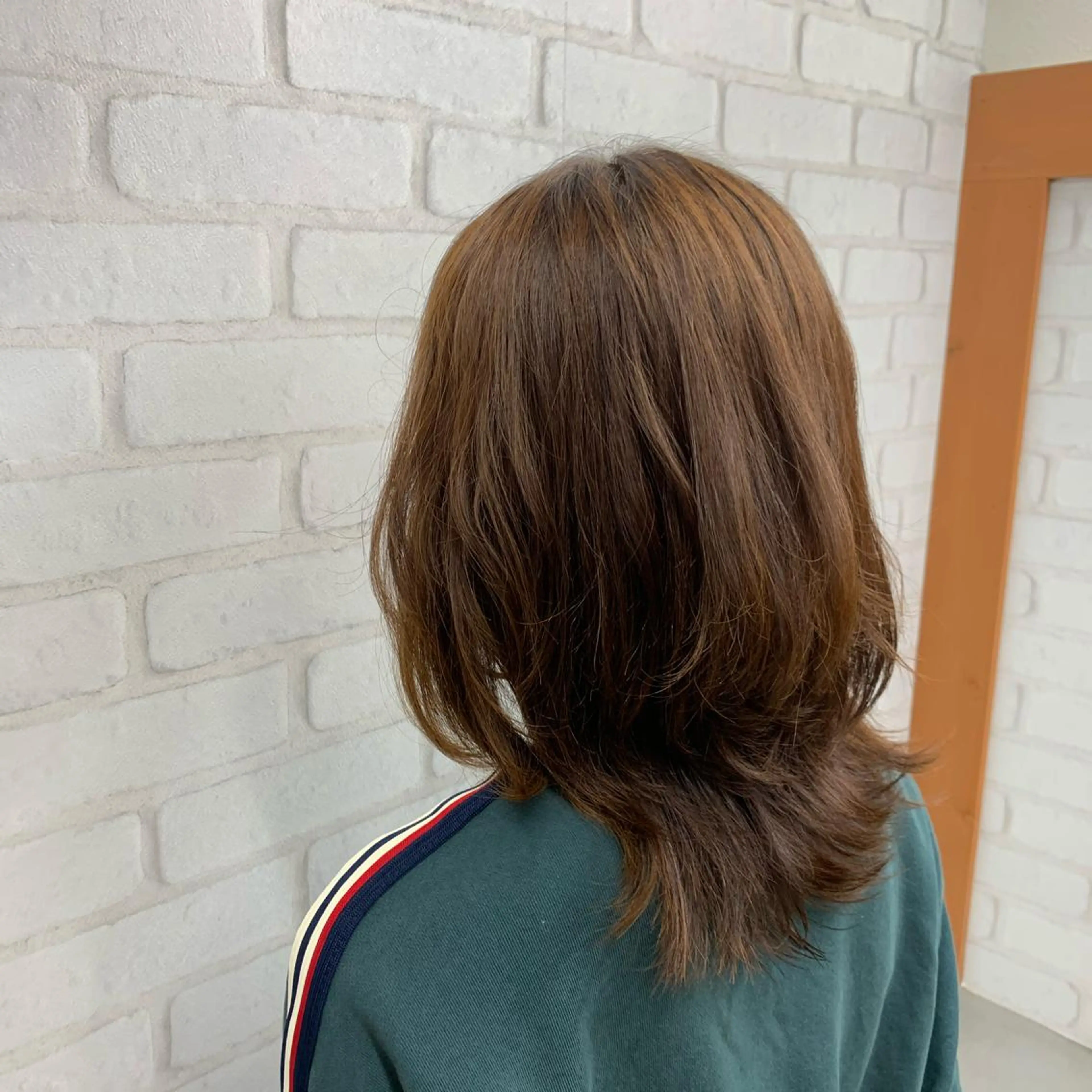 ミディアム カラー ブラウンカラー イエローカラー peg.hair所属・ブリーチカラー🫧 森　凪沙のヘアスタイル