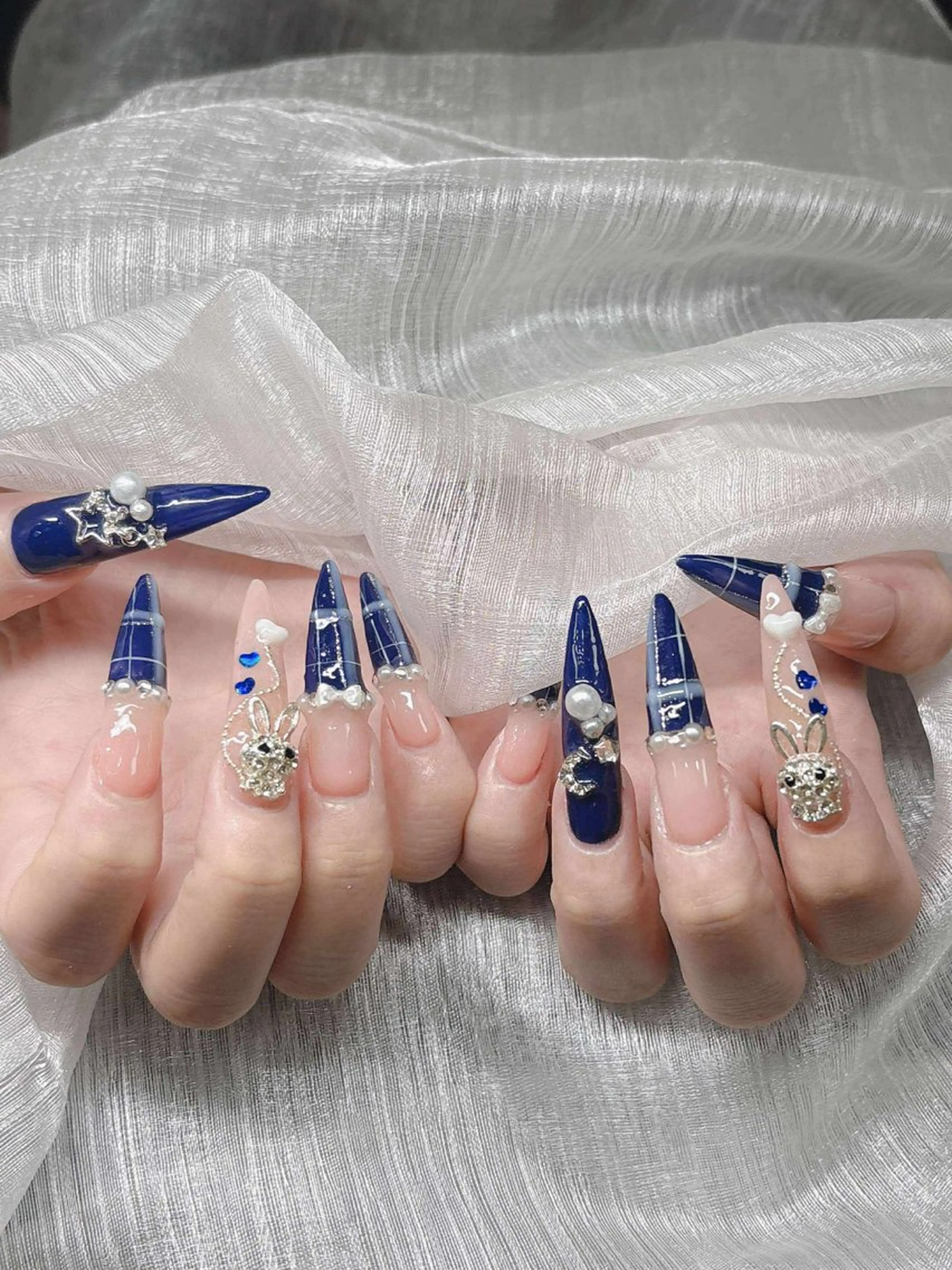 ネイル 長さ出し グラデーション 卒業式 キラキラネイル マグネットネイル ハンドネイル Lee Nailsのネイルデザイン