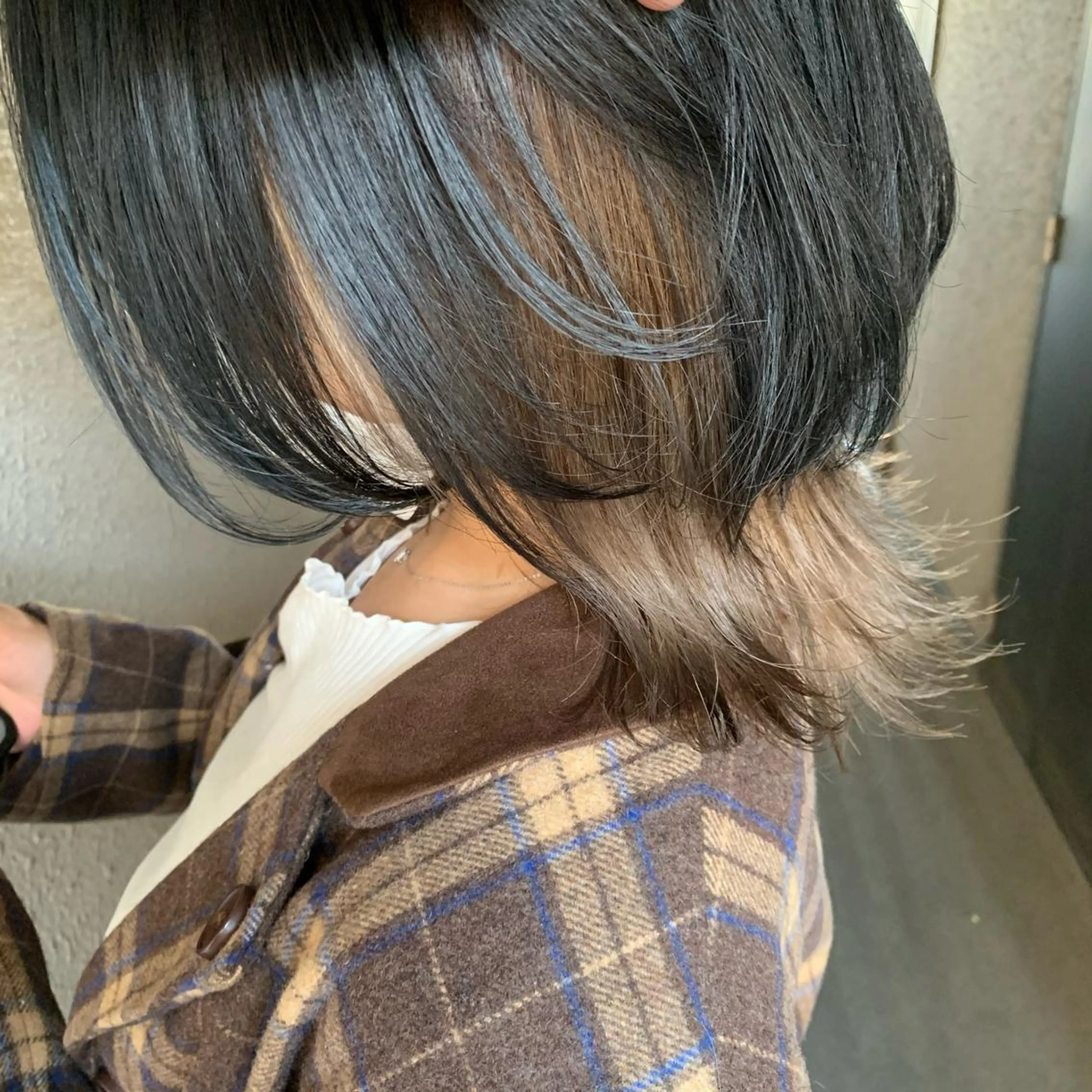 ミディアム カラー ウルフカット カット ヘアカラー chouette/ 根本優希のヘアスタイル