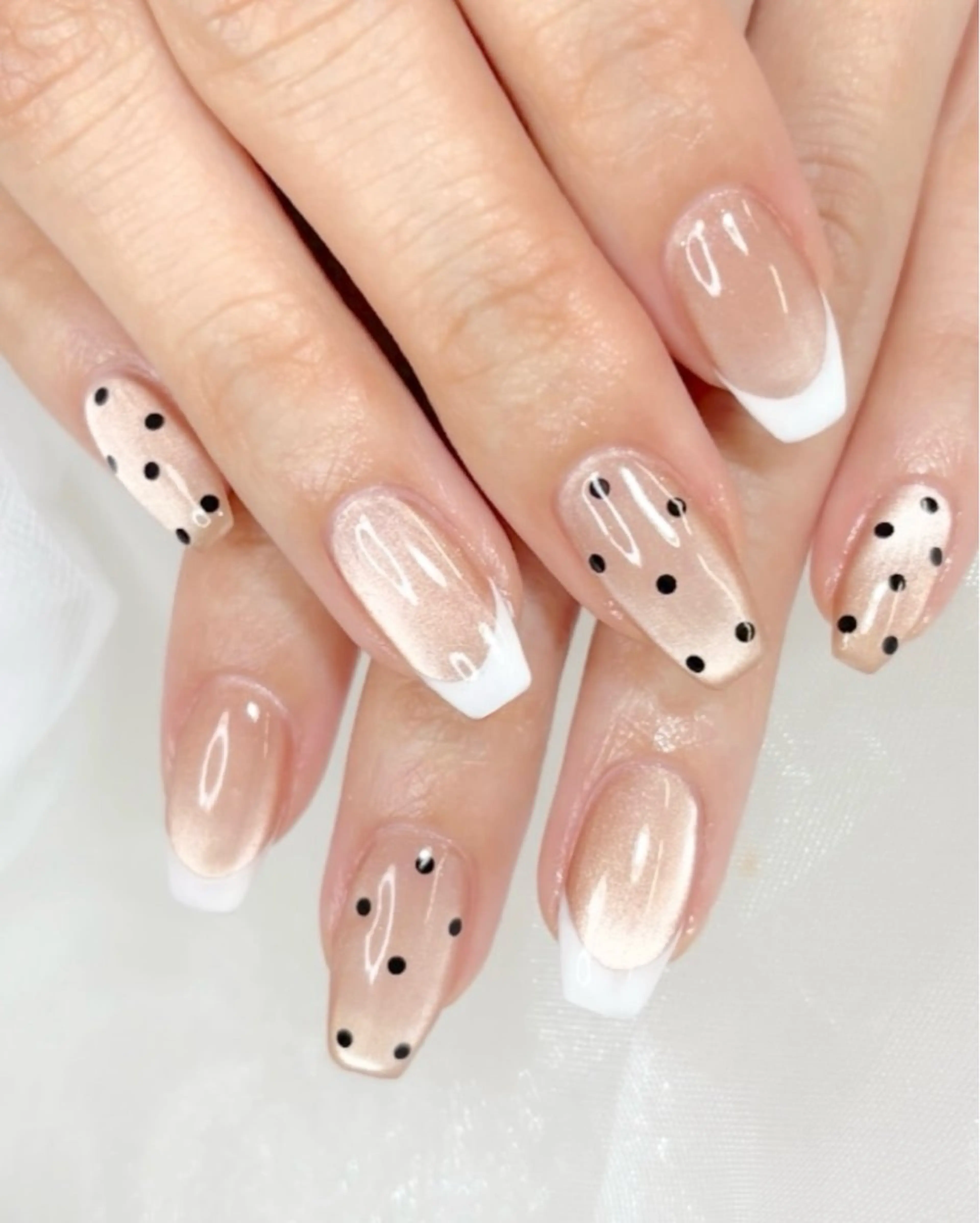 【12月専用】【人数限定】ハンドジェルネイル(手元撮影モデル様)【10種類から選べます】の写真