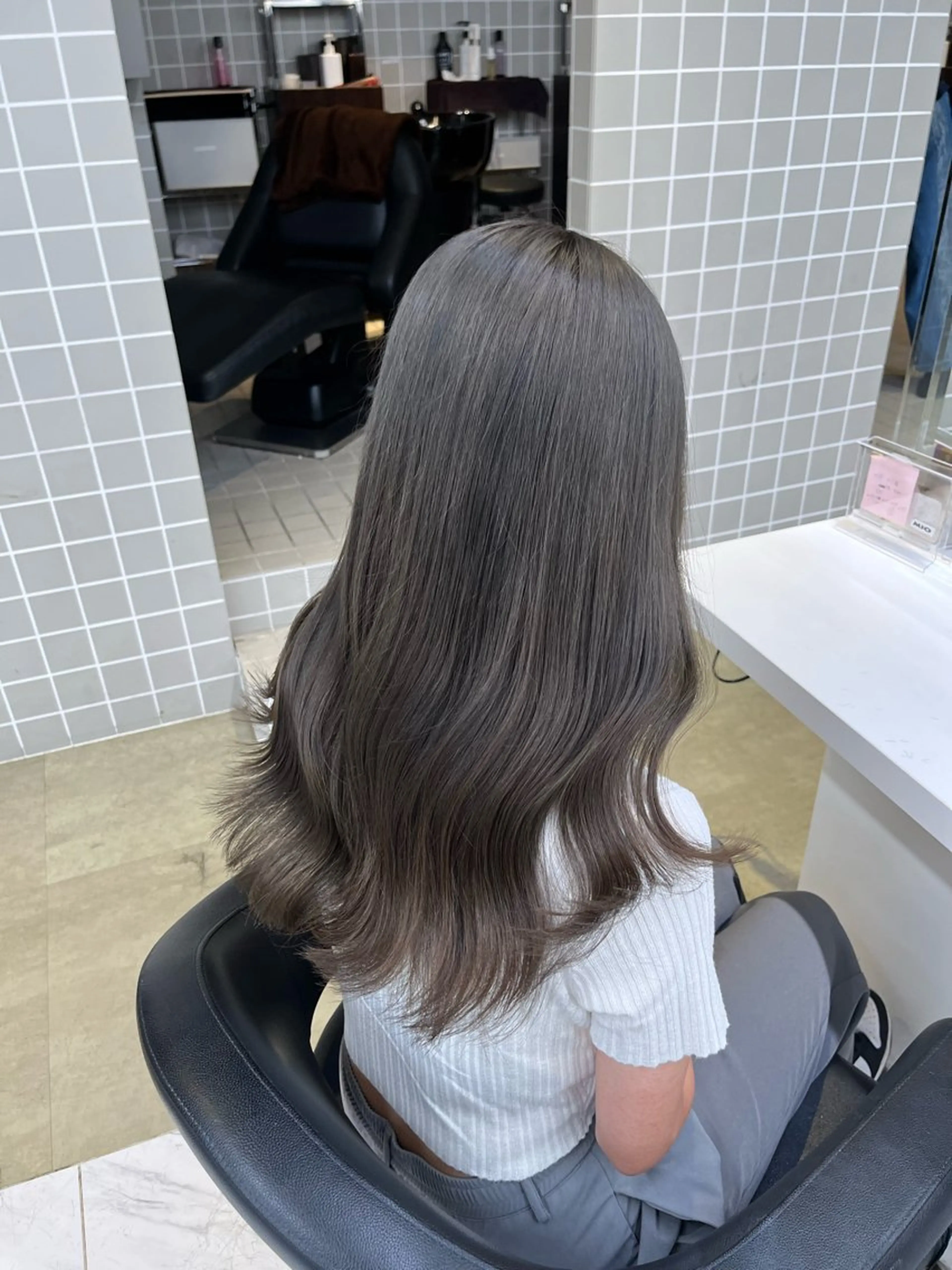 ロング ヘアカラー トリートメント ヘッドスパ ヘアセット 寒色＆ブリーチ特化 寒色MiOのヘアスタイル