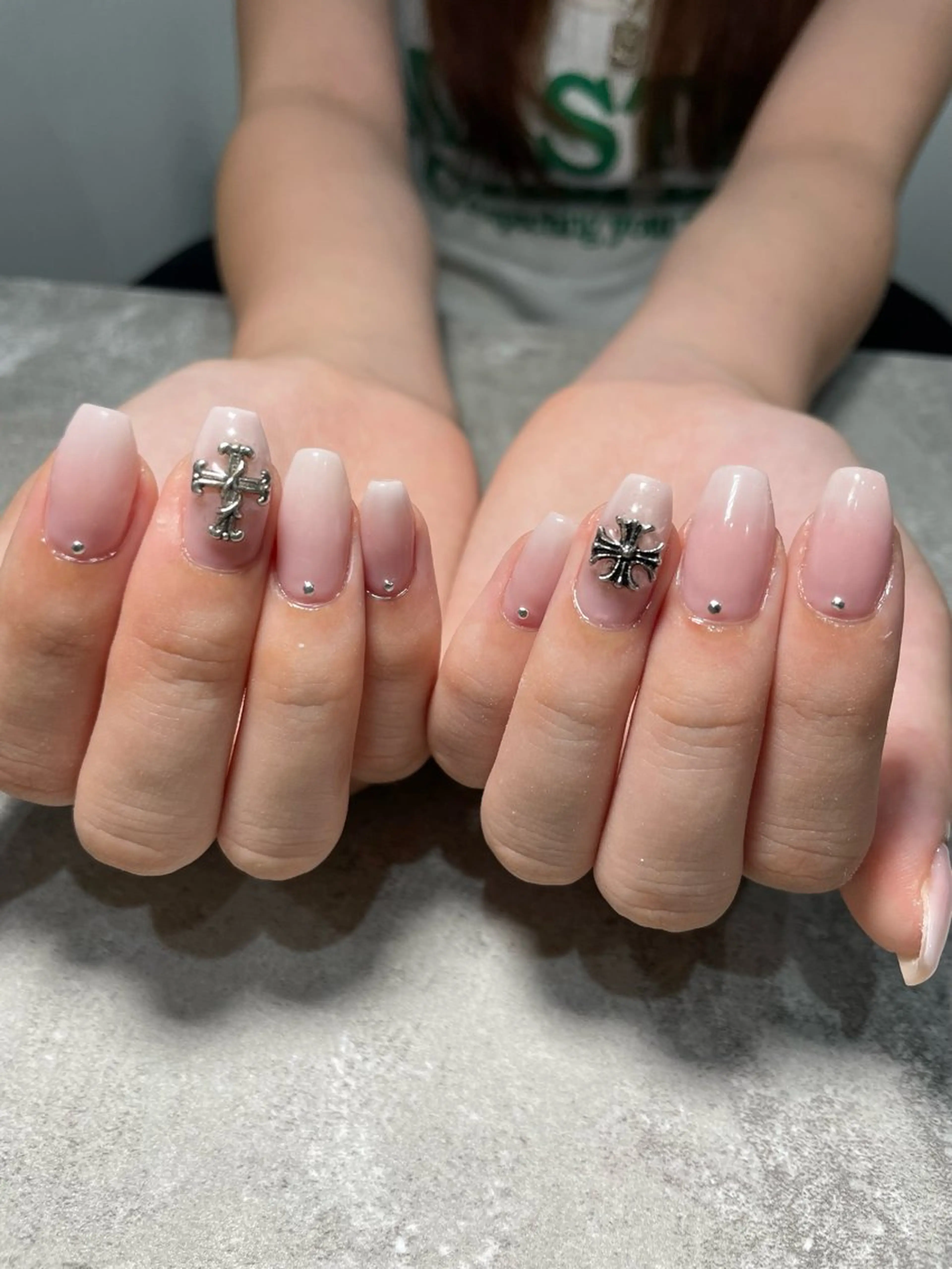 ネイル 持ち込み ハンドネイル Raviliss ♡のネイルデザイン