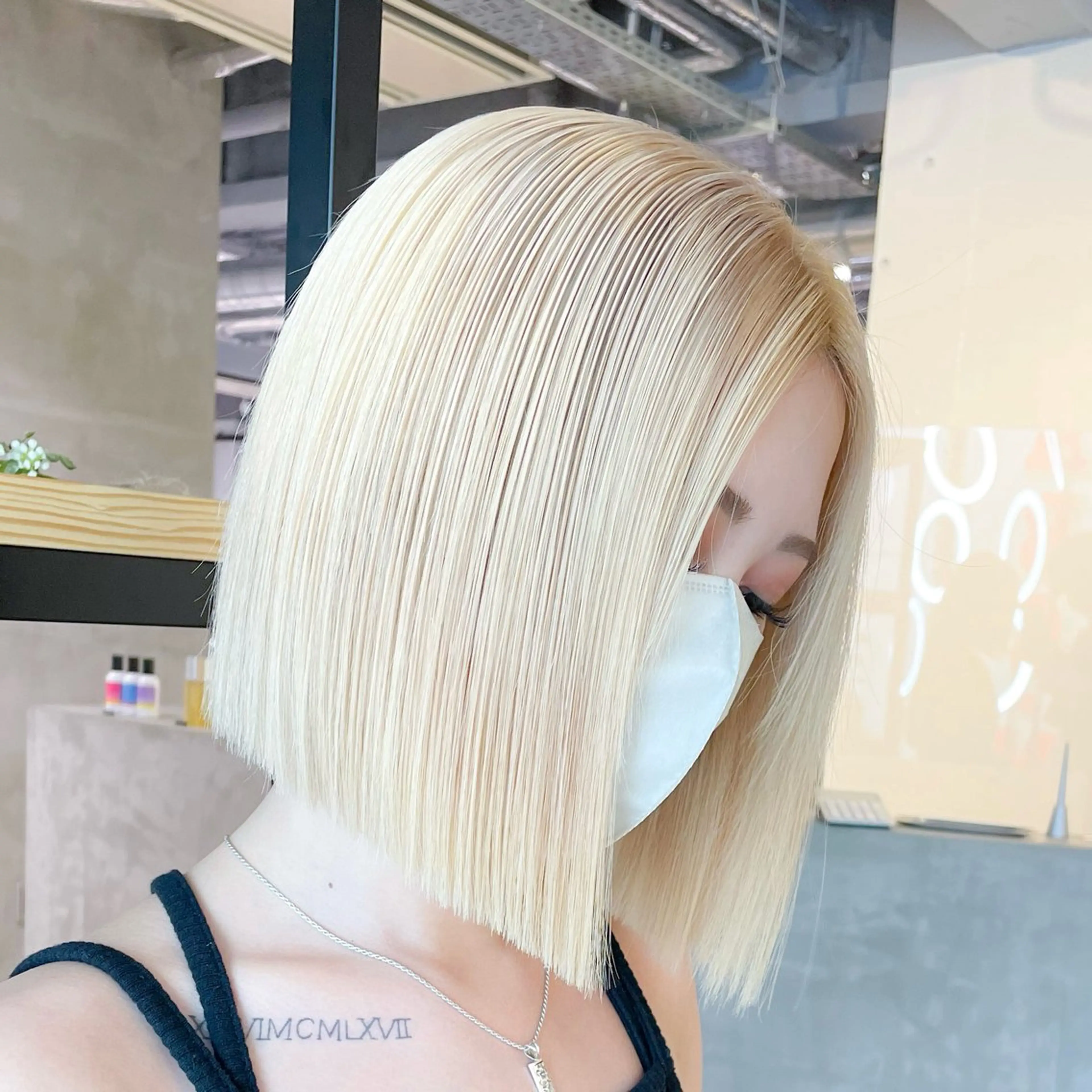 ショート カラー カット ヘアカラー トリートメント ヘアセット 原宿🩵ハイトーン 🍓ྀིまいか🩵のヘアスタイル