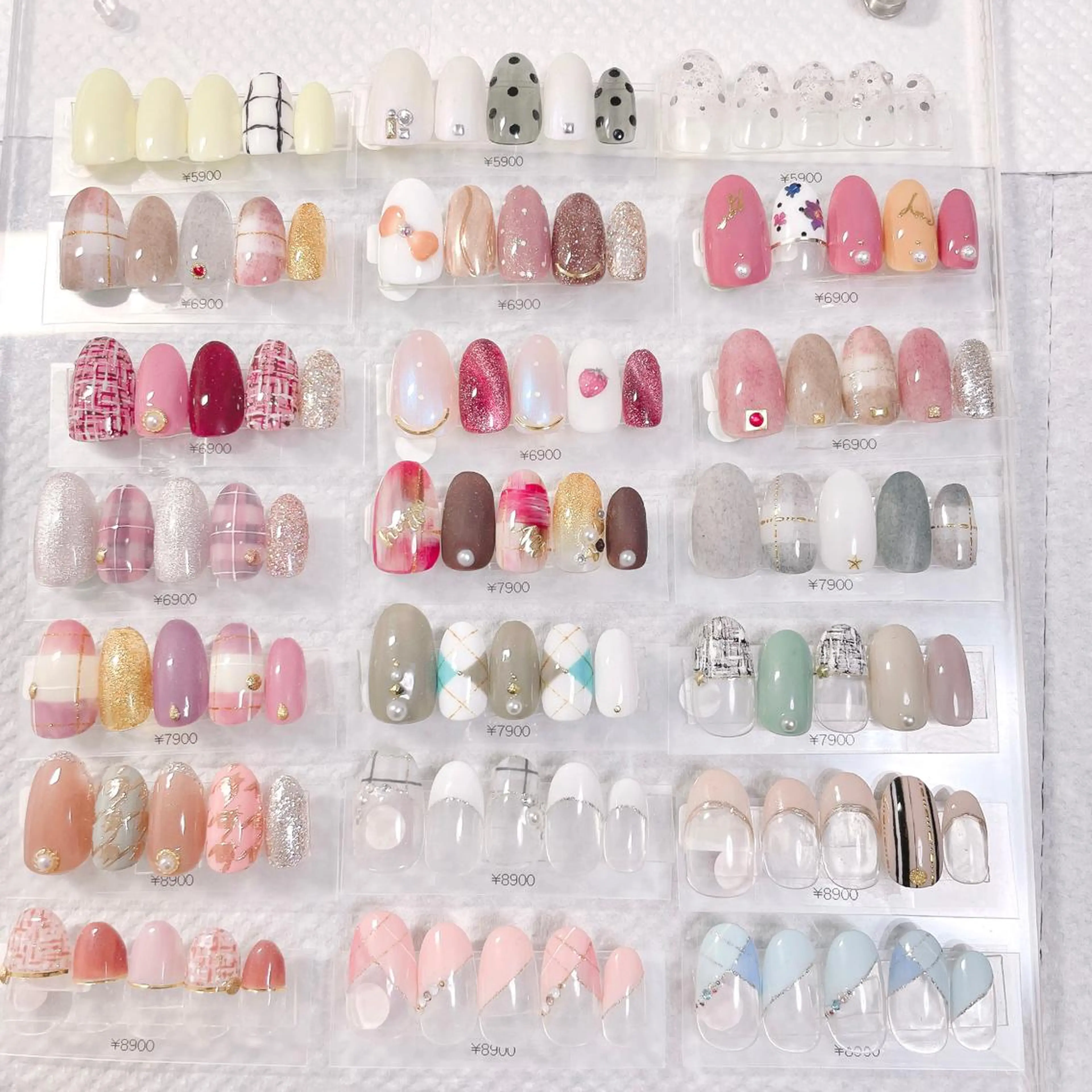 ネイル ジェルネイル CHIARA nailsのネイルデザイン