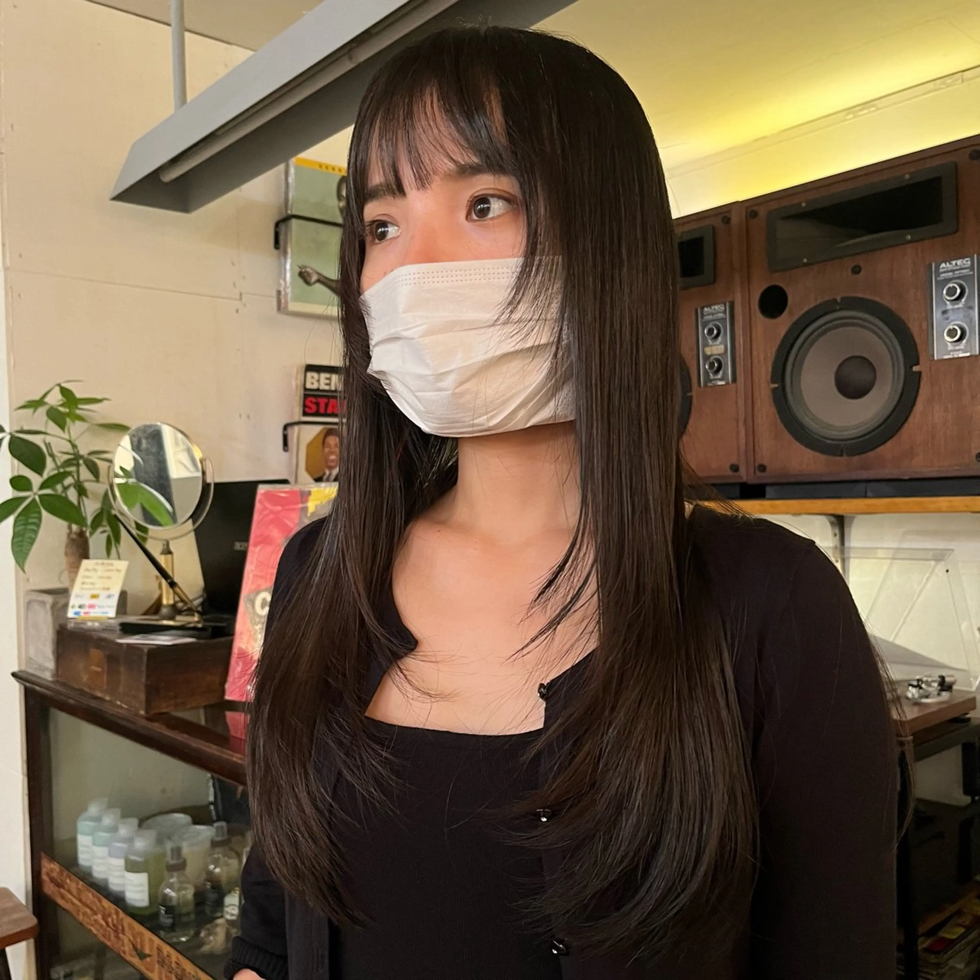 ロング 伸ばしかけ レイヤーカット ロング 暖色/ベージュ mikuのヘアスタイル