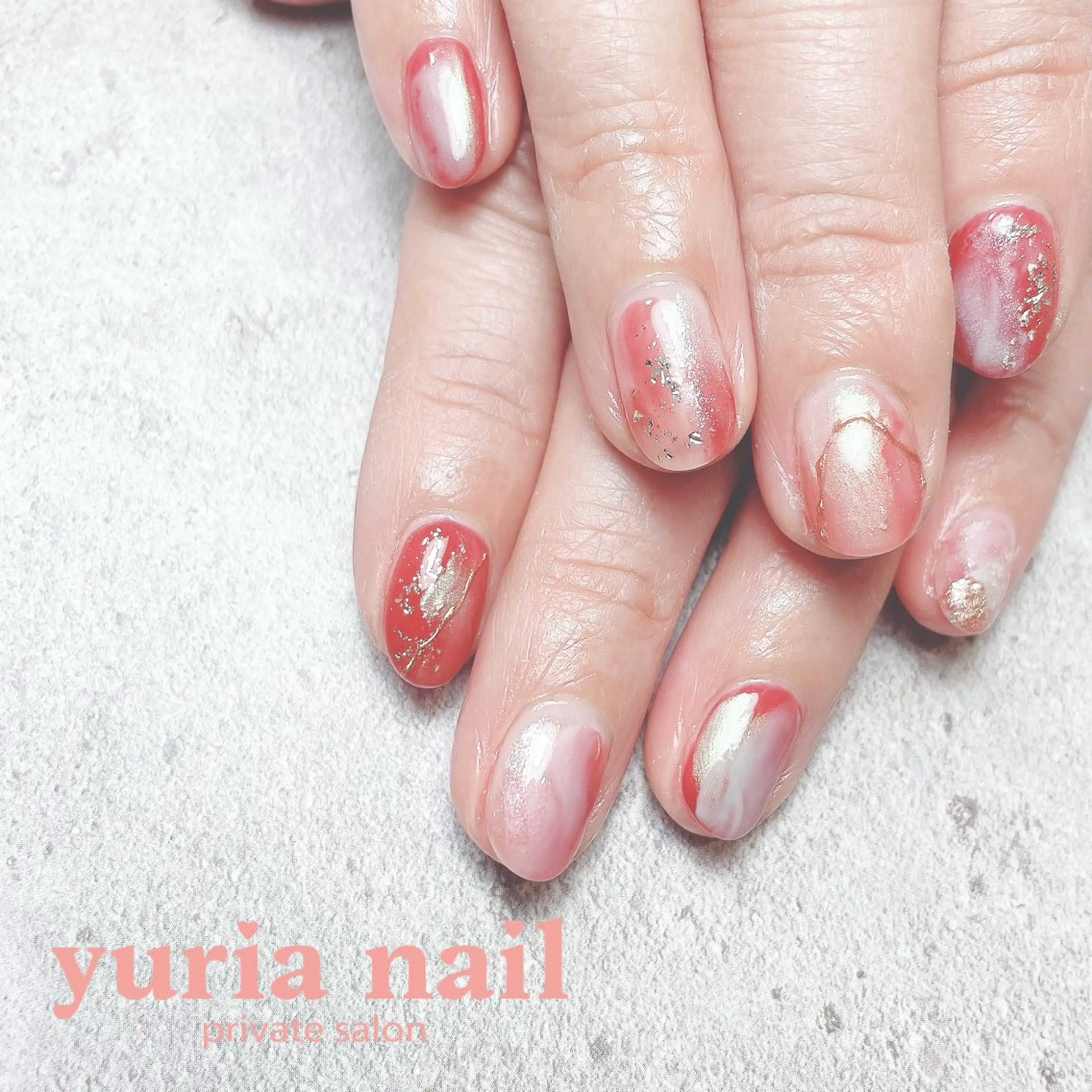 ネイル ボルドー ジェルネイル ニュアンスネイル ホワイト ハンドネイル 小林 ゆりあのネイルデザイン