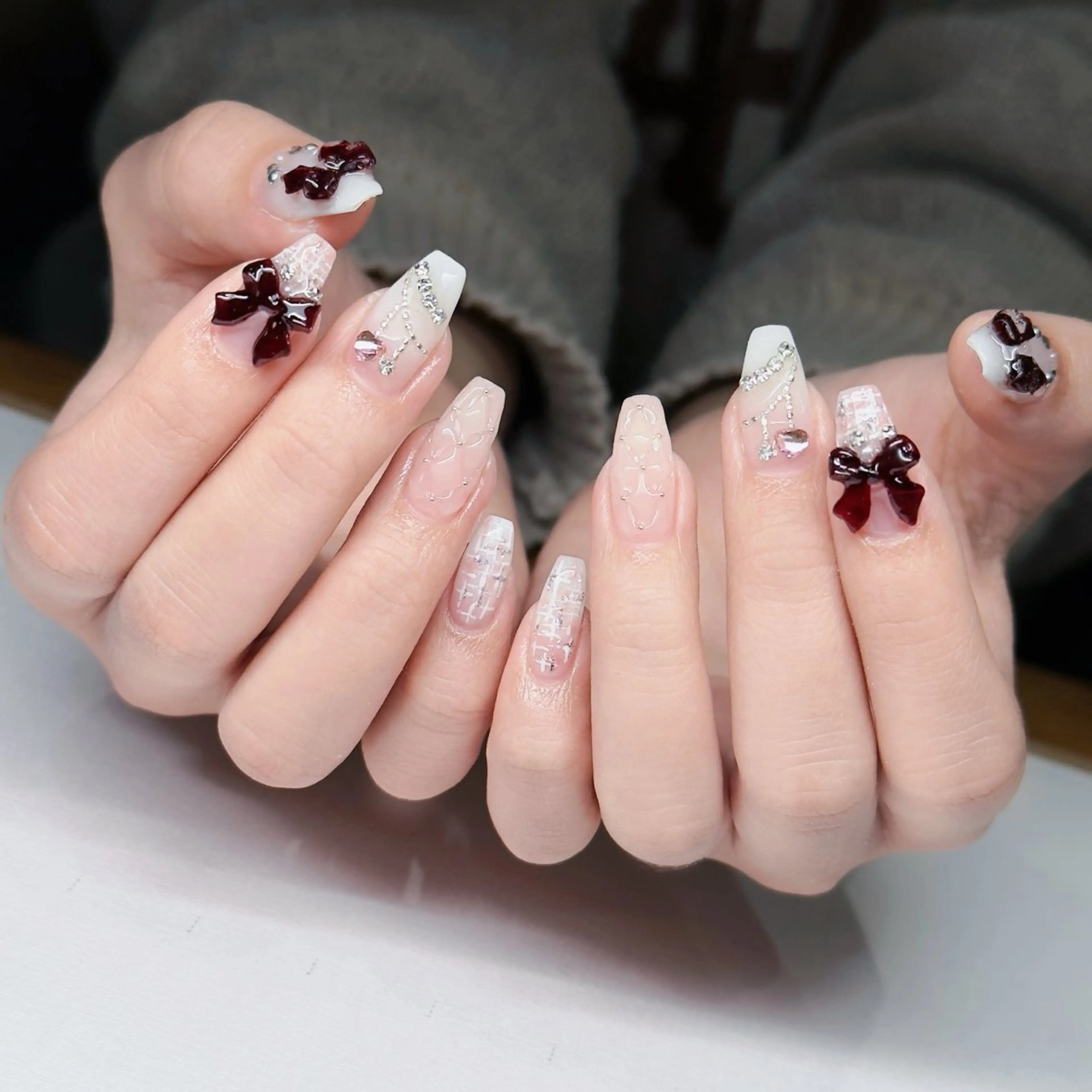 ネイル オーロラネイル チークネイル フレンチネイル 韓国ネイル マグネットネイル ハンドネイル HAN 168のネイルデザイン